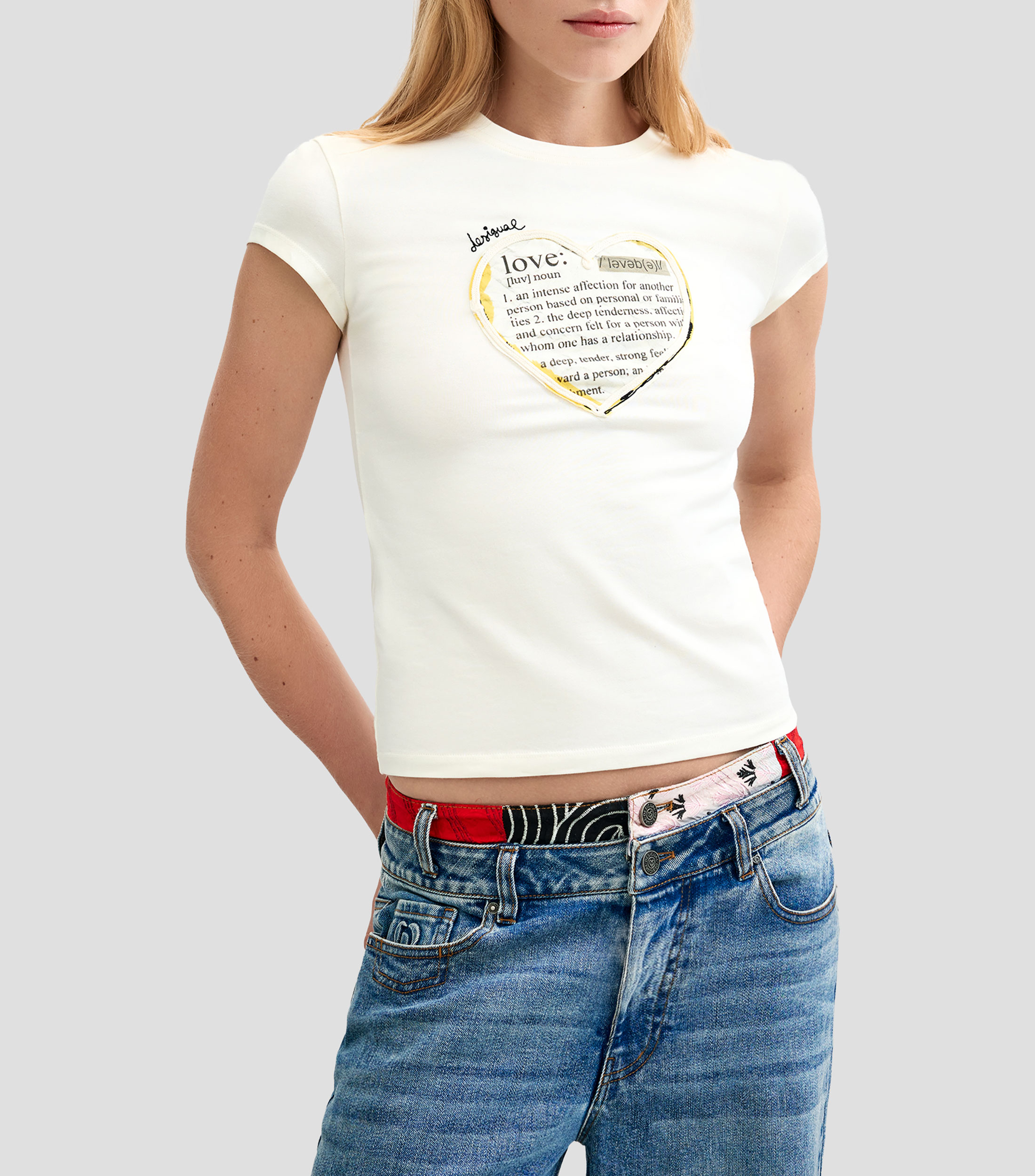 Playera cuello redondo manga corta estampada Mujer