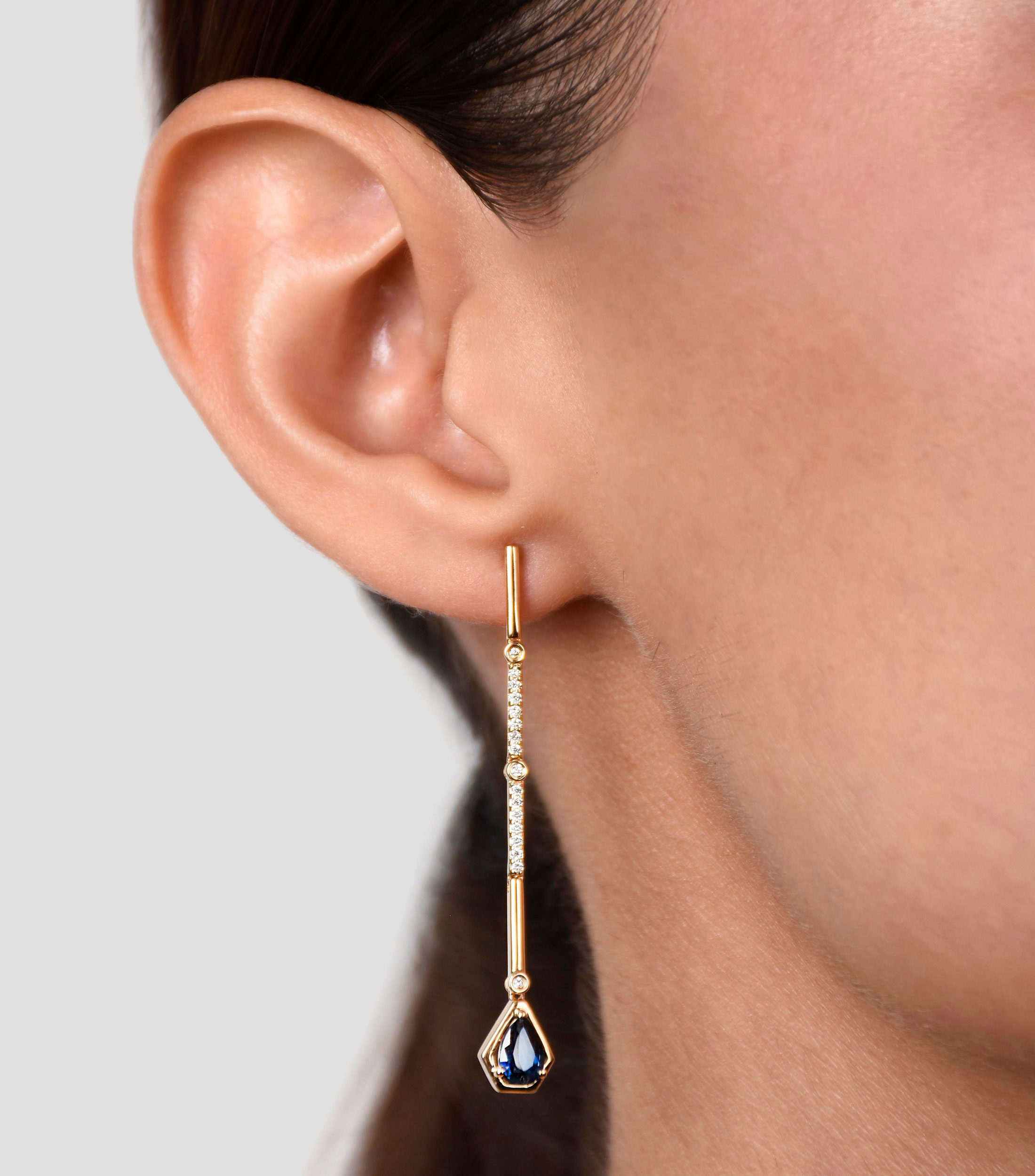 Aretes en oro amarillo 18 Kilates con Zafiro y Diamantes Mujer