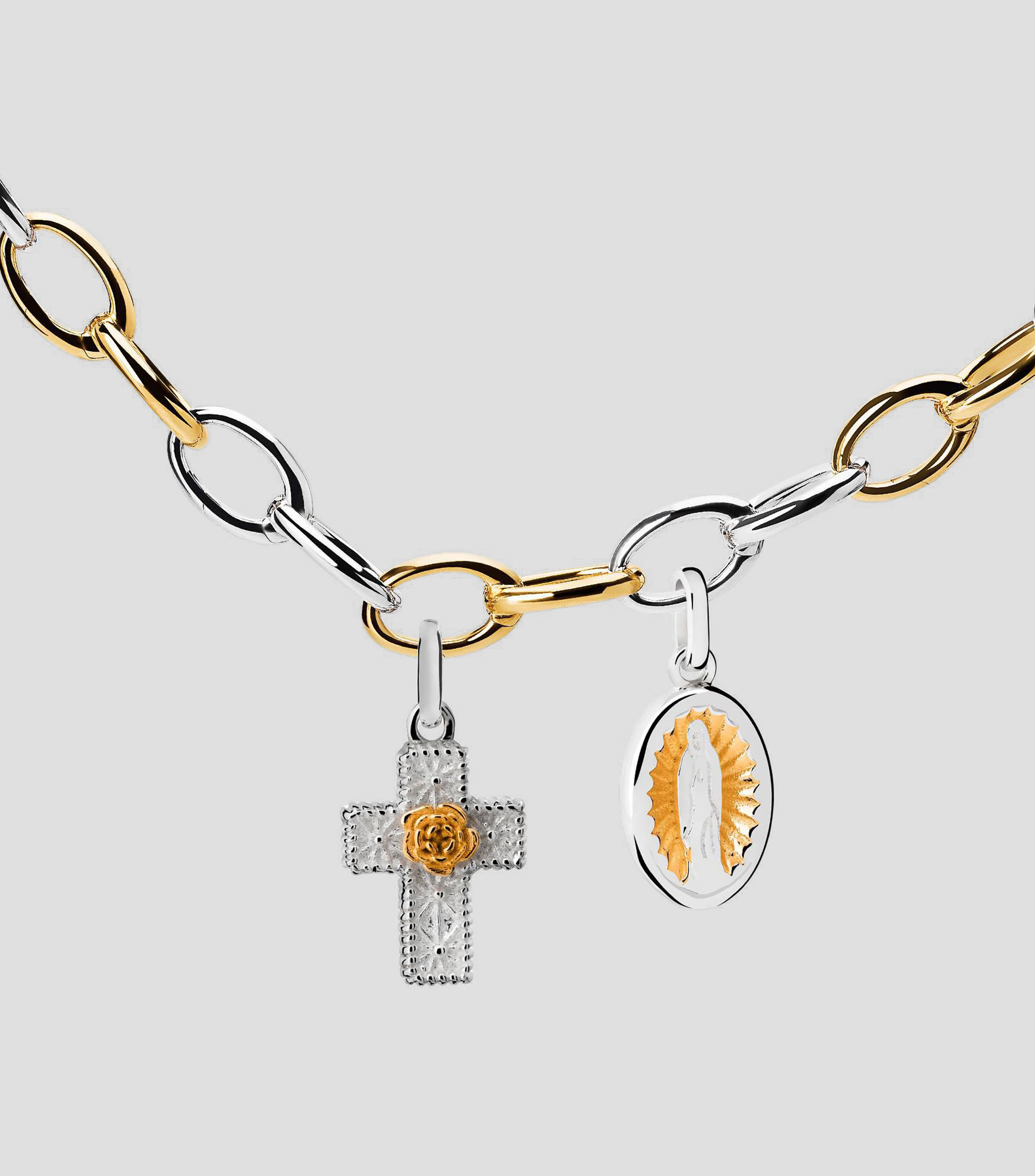Pulsera Matilda en Plata .925 con vermeil de Oro amarillo de 23 Kilates y charms Mujer