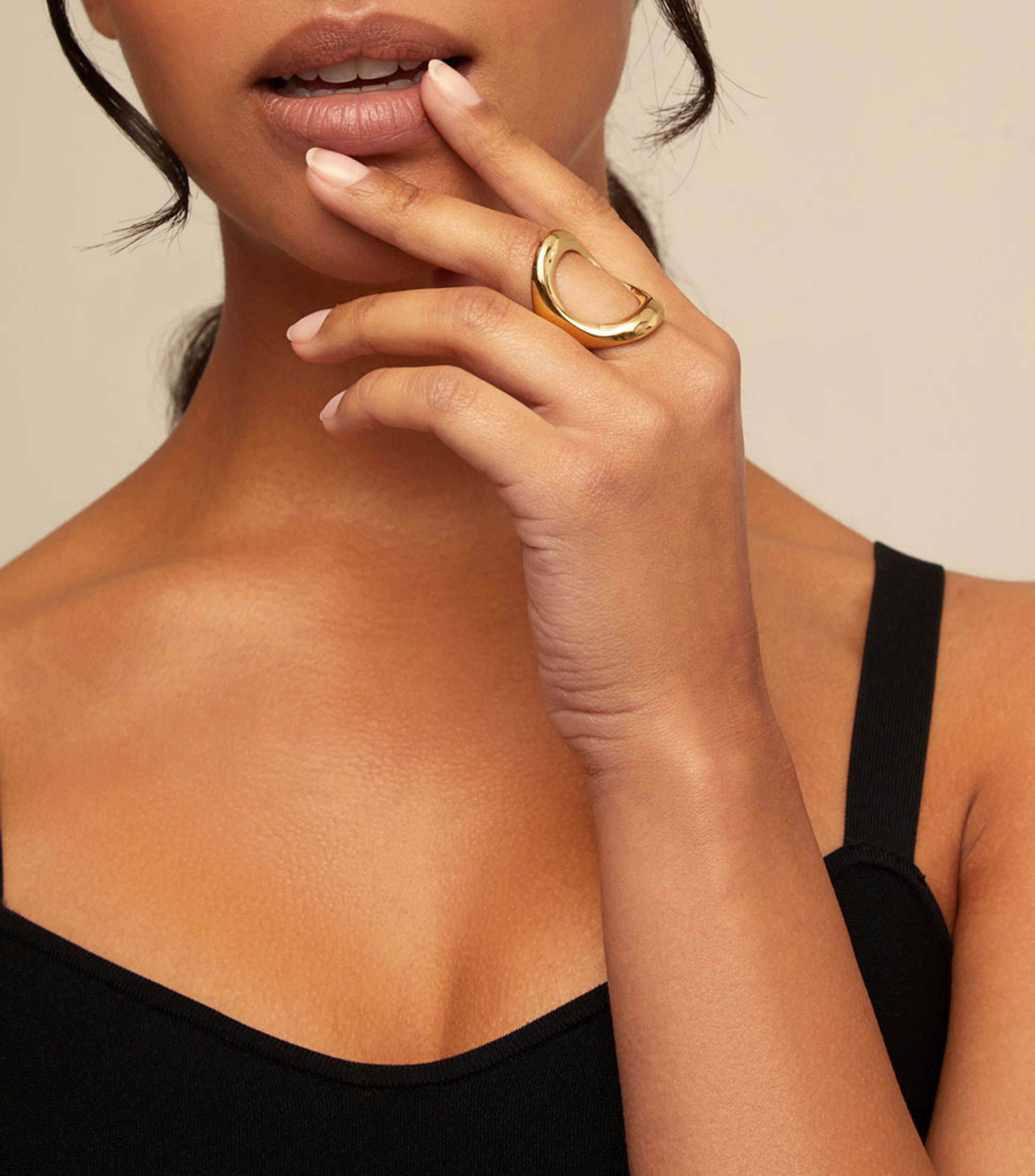 Anillo con forma de óvalo The one Mujer