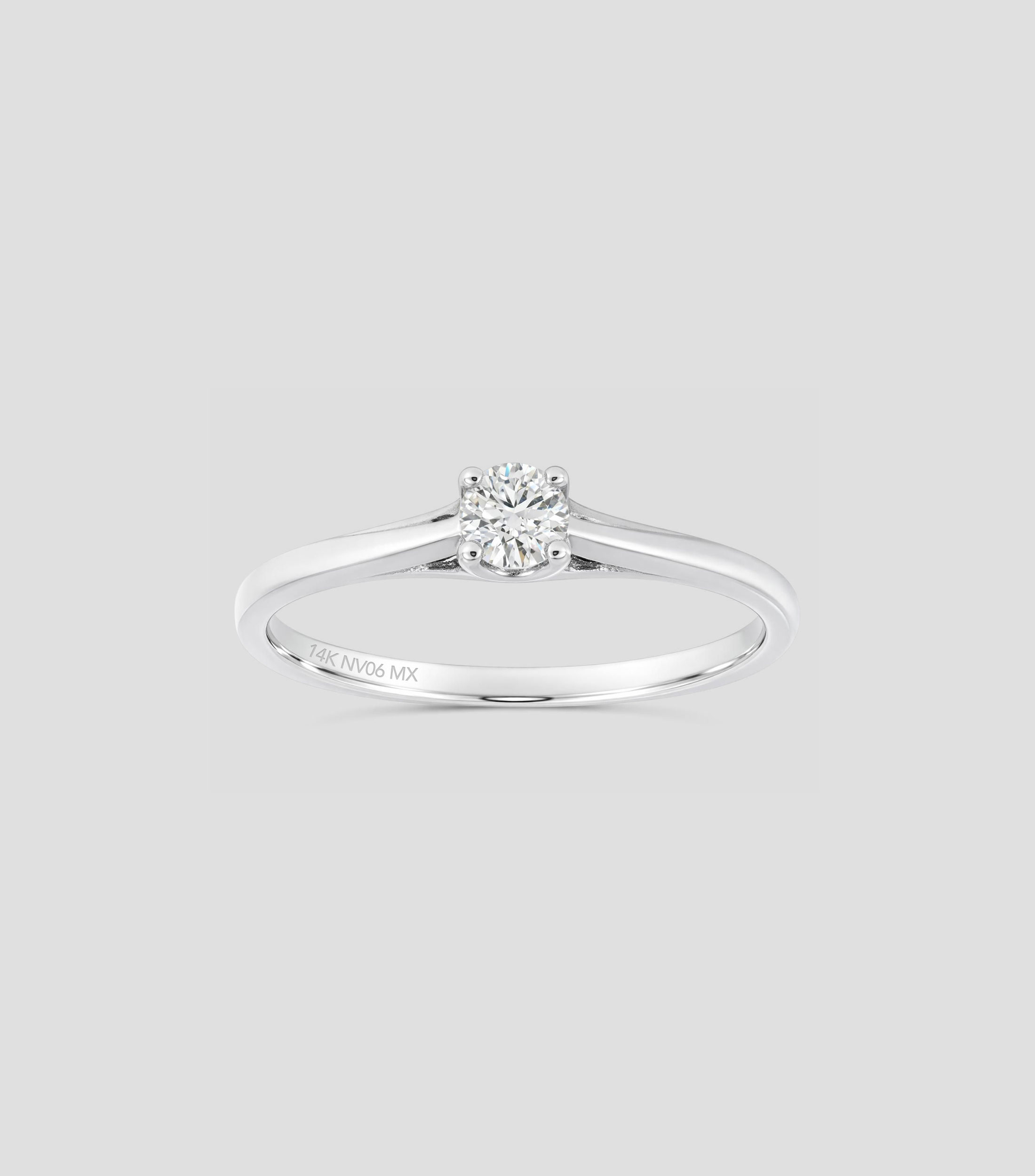 Anillo solitario en Oro blanco de 14 Kilates con diamante Mujer