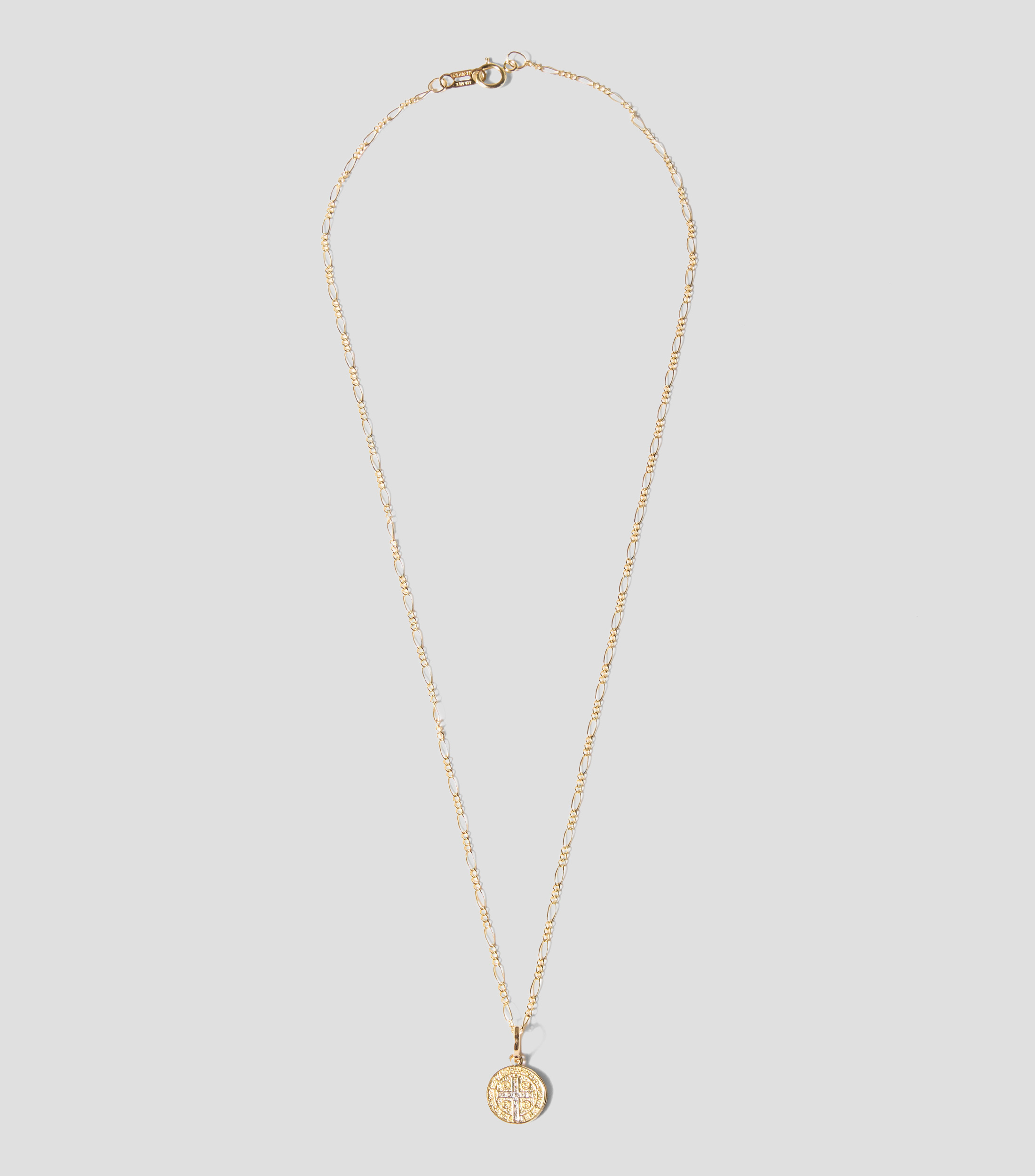 Cadena con medalla de dije San Benito Niña