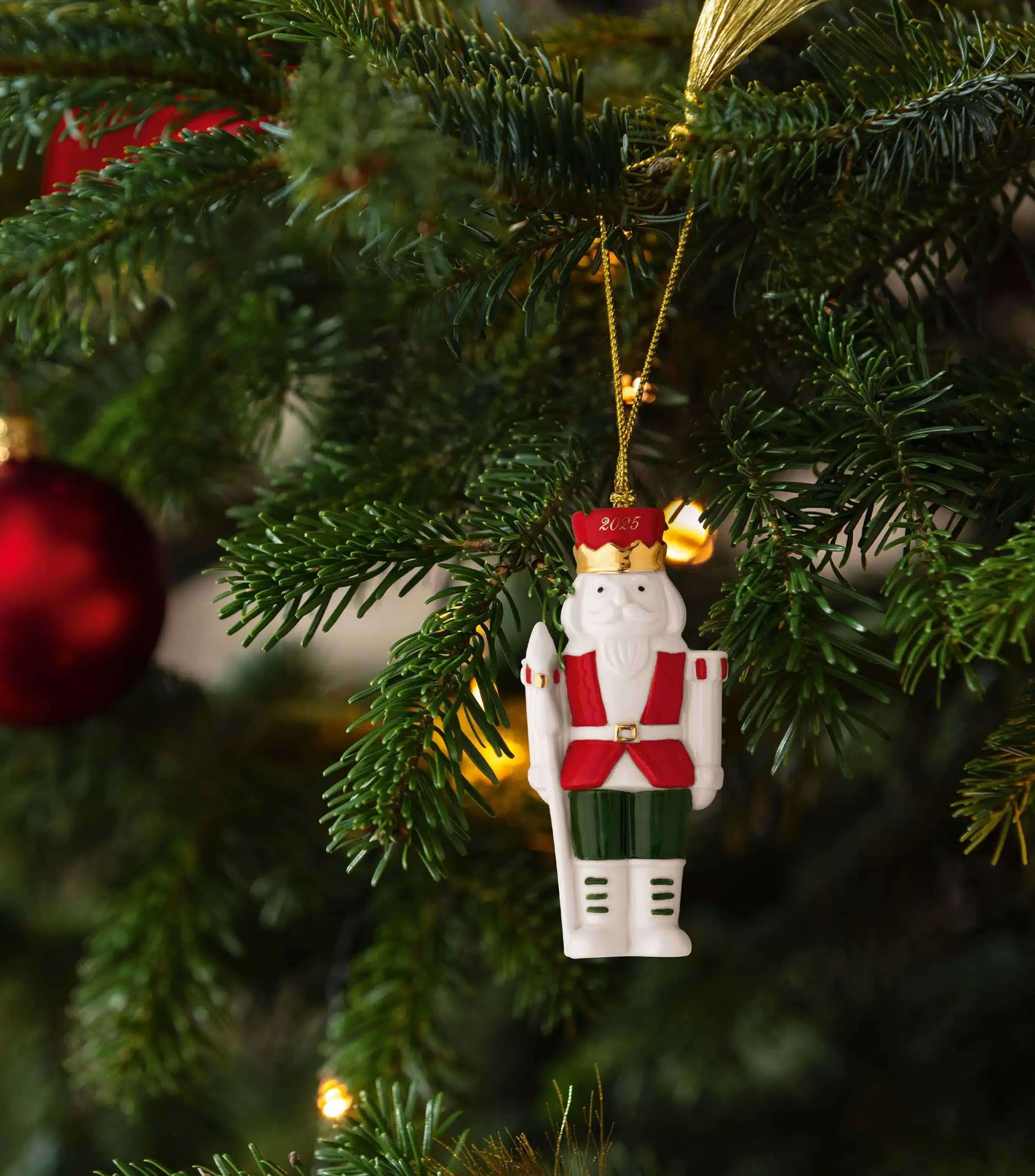 Ornamento navideño, Cascanueces 2025 Christmas Classics en porcelana