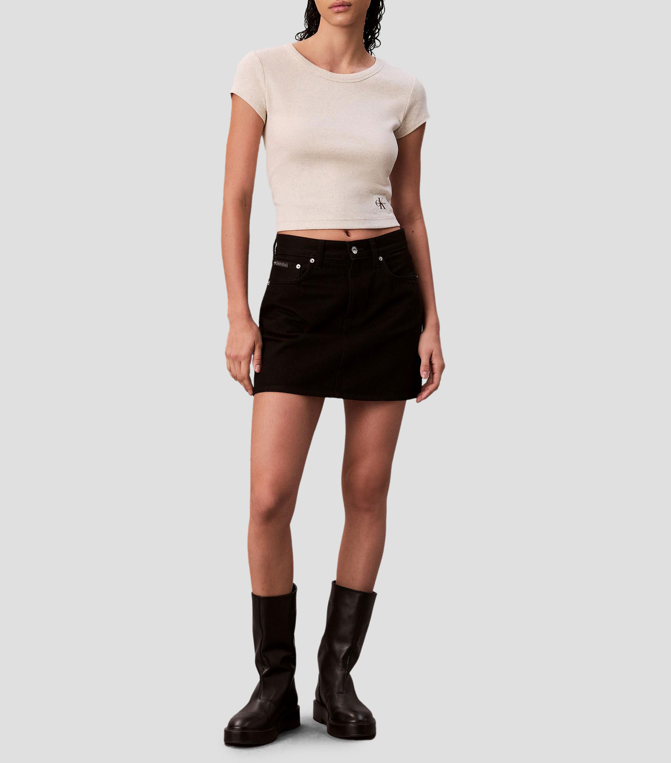 Playera cuello redondo manga corta lisa Mujer