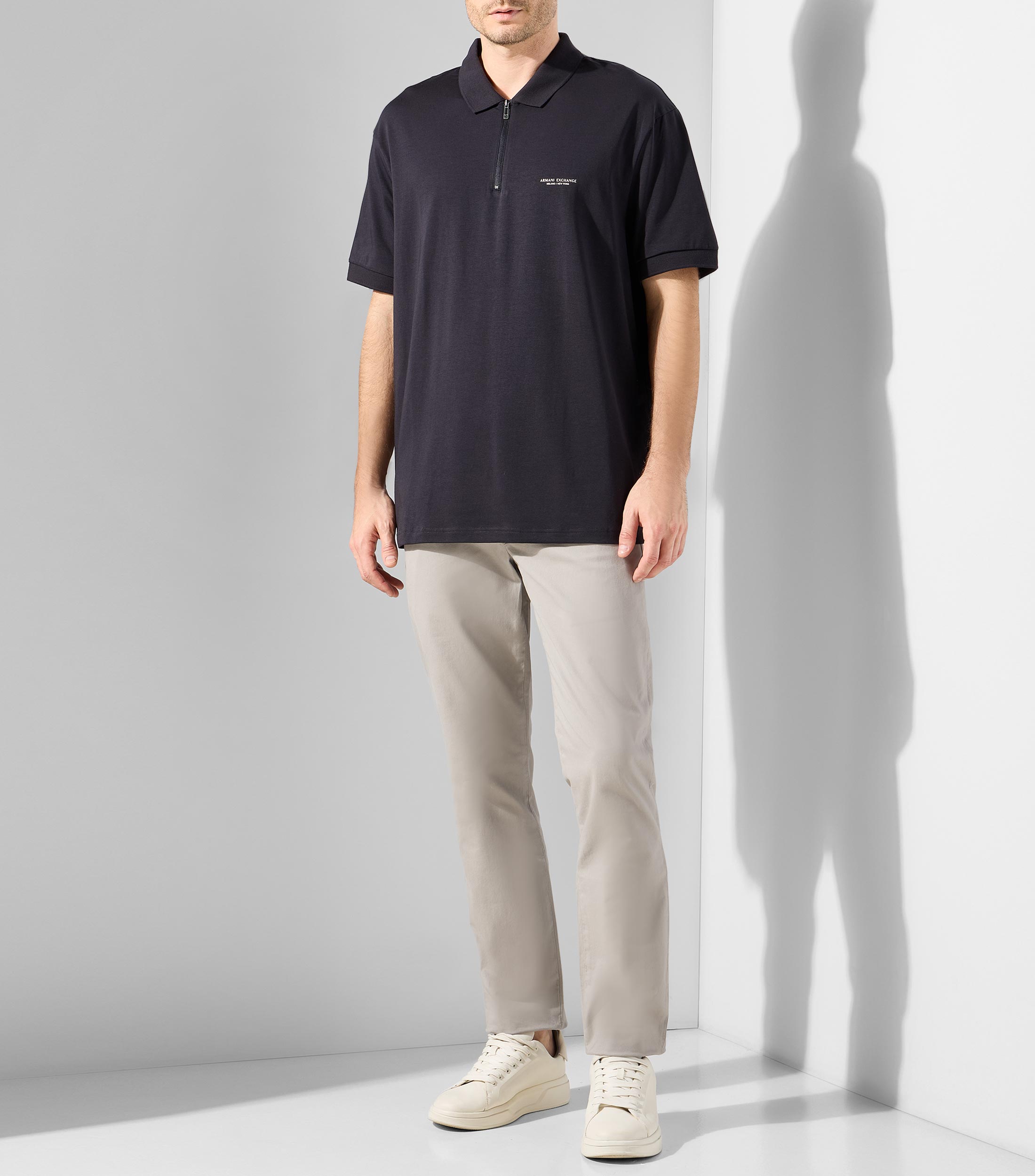 Playera tipo polo manga corta lisa Hombre