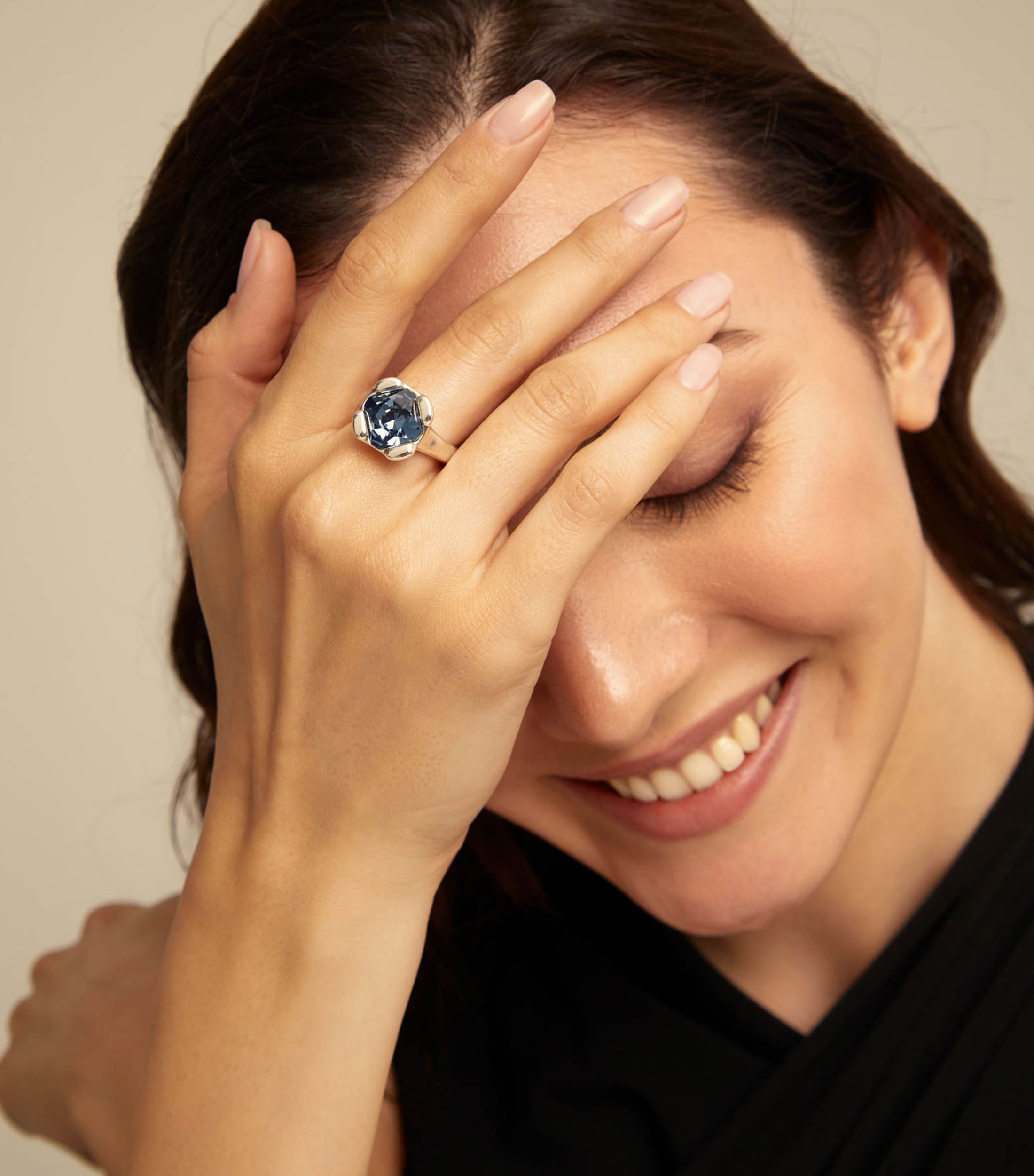 Anillo Charismatic con Cristal Mujer