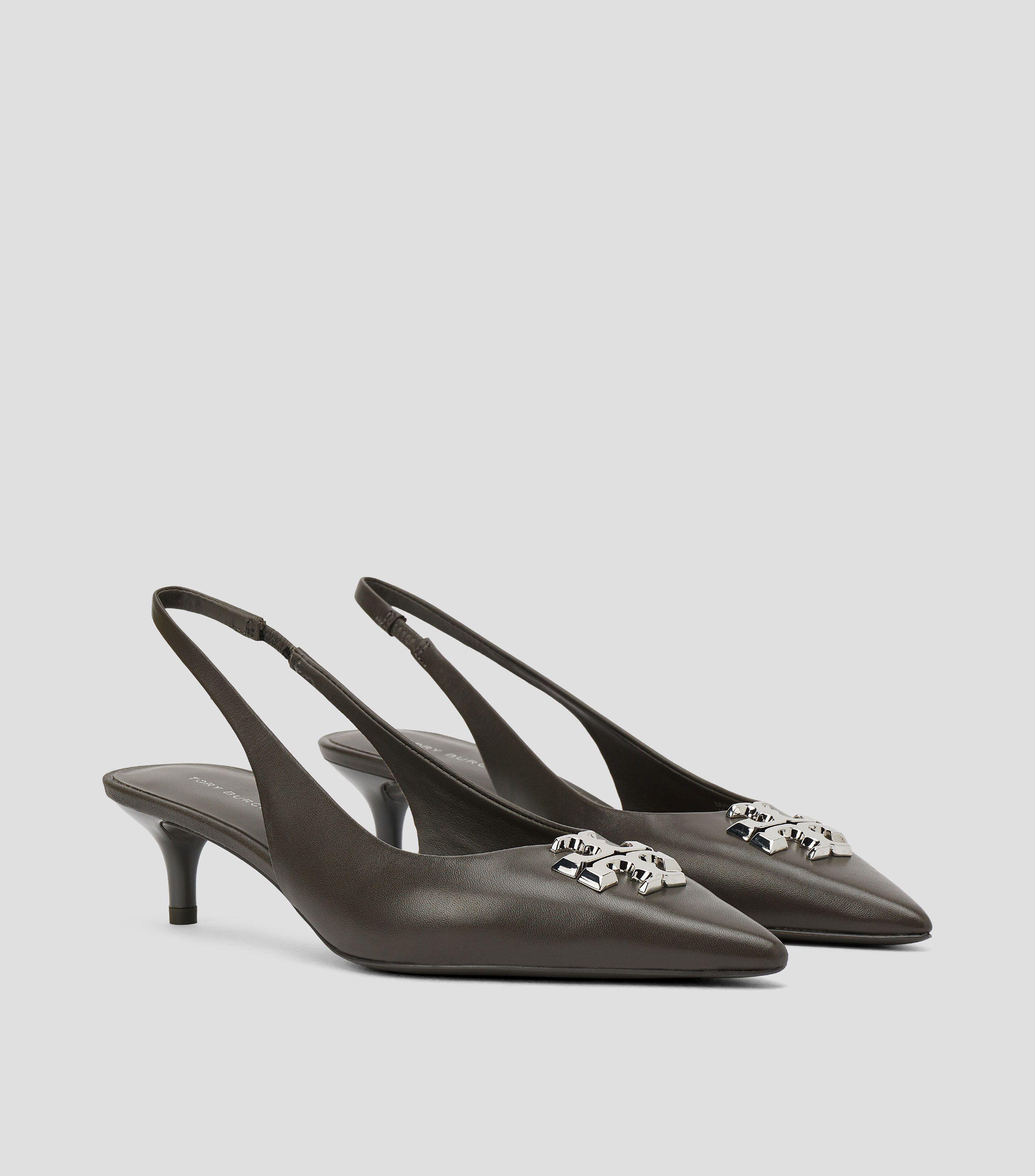 Zapatillas slingback Eleanor con tacón bajo delgado