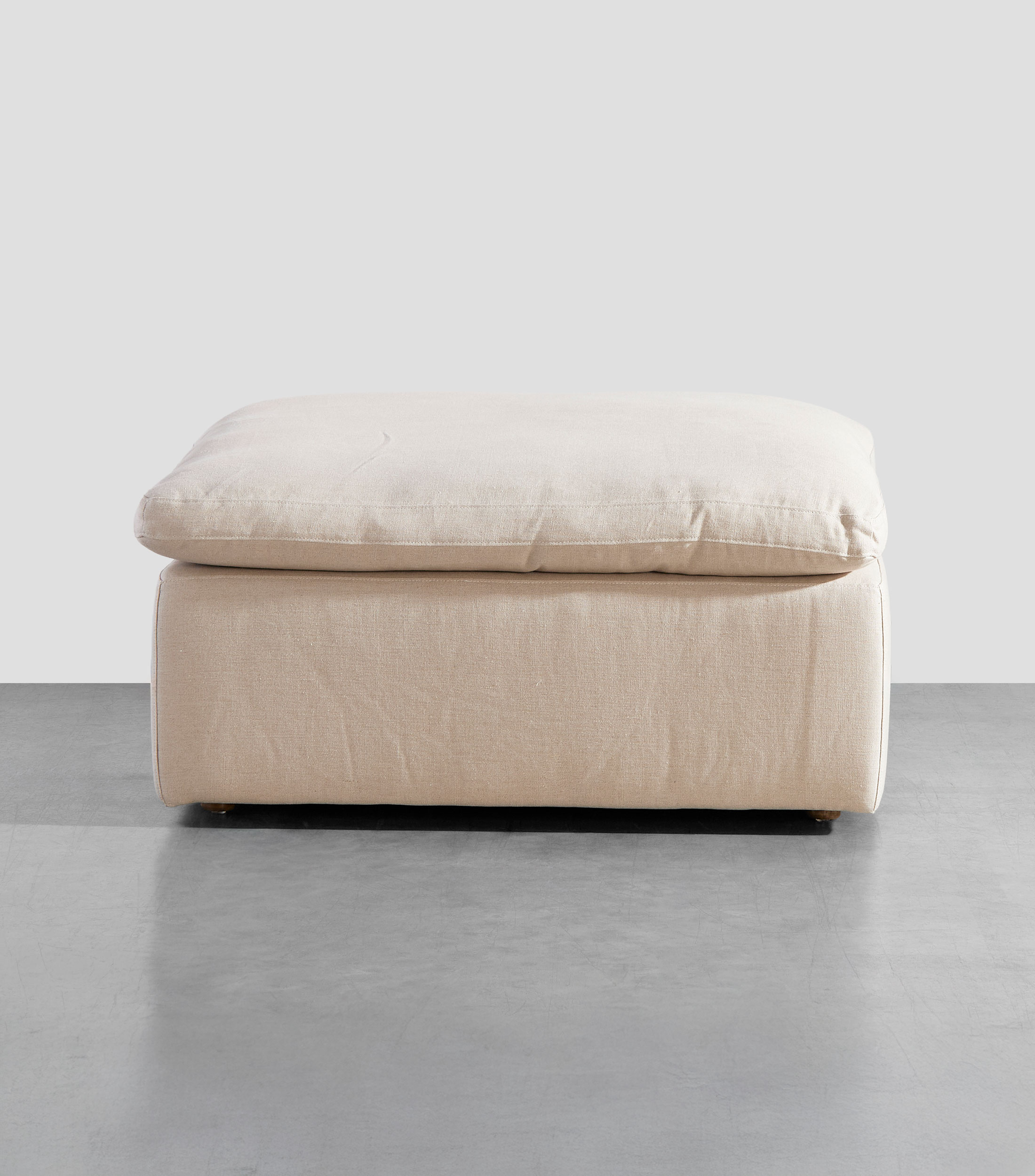 Taburete moderno en tela Nest beige