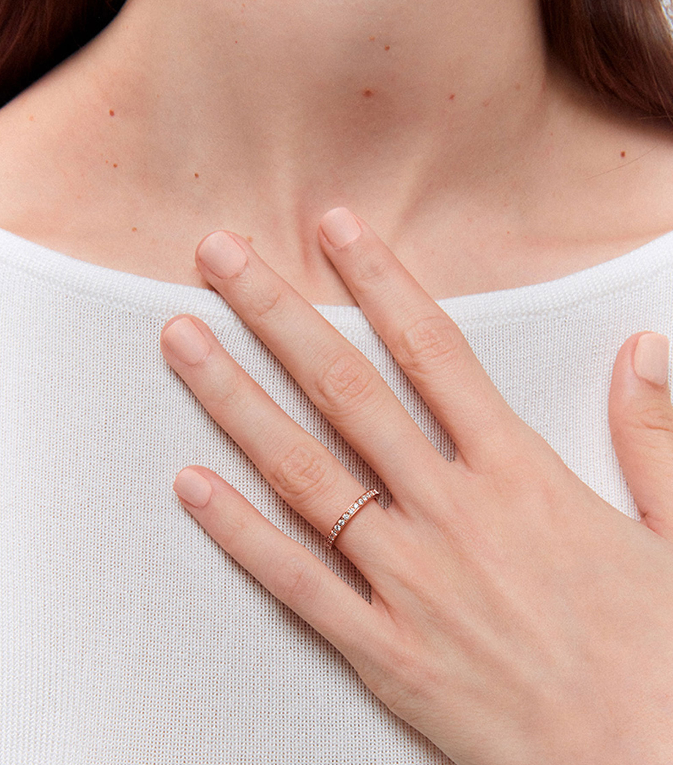 Anillo media alianza en Oro rosa de 18 kilates con diamantes Mujer