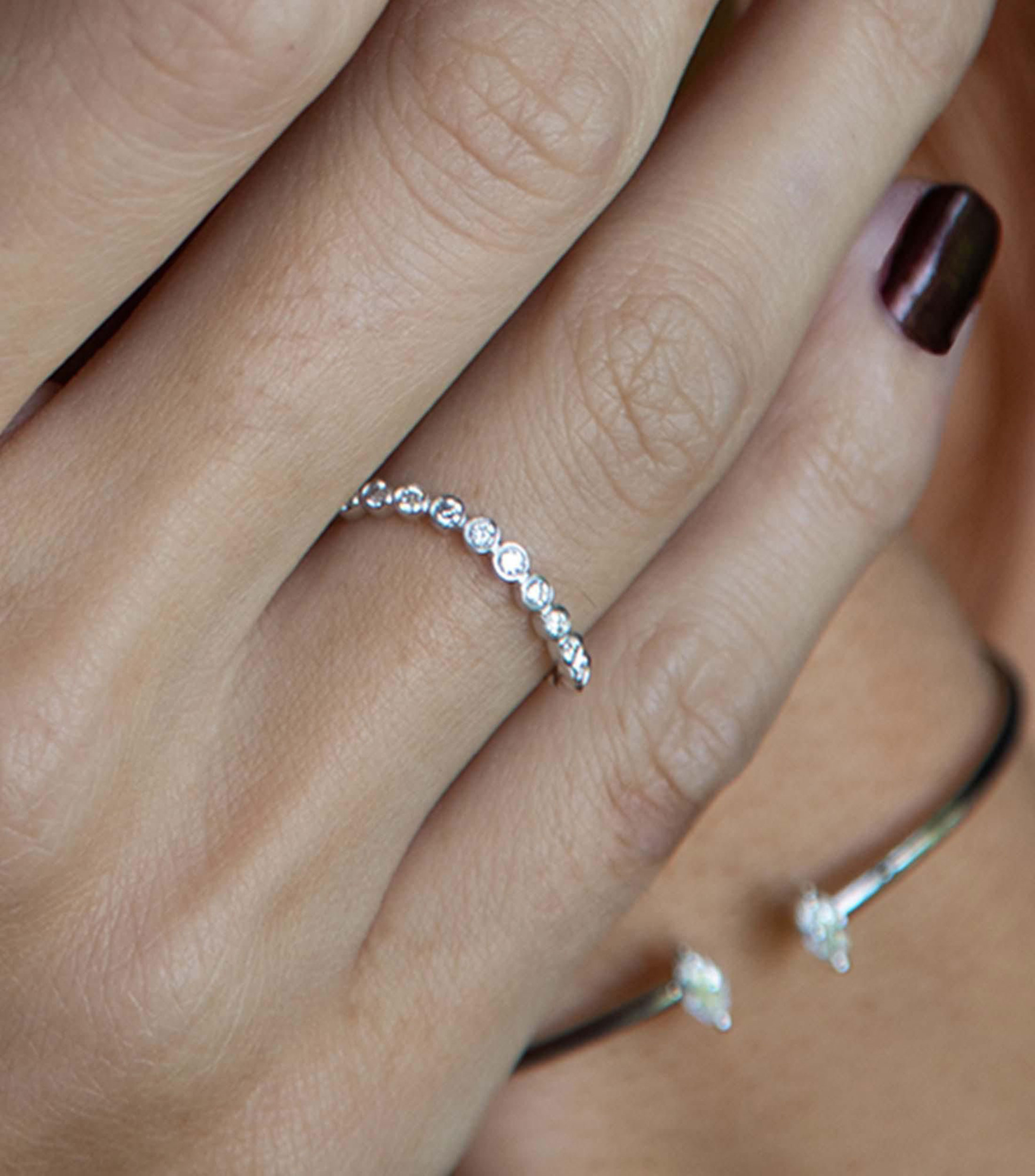 Anillo en oro blanco de 18 kilates con diamantes Mujer