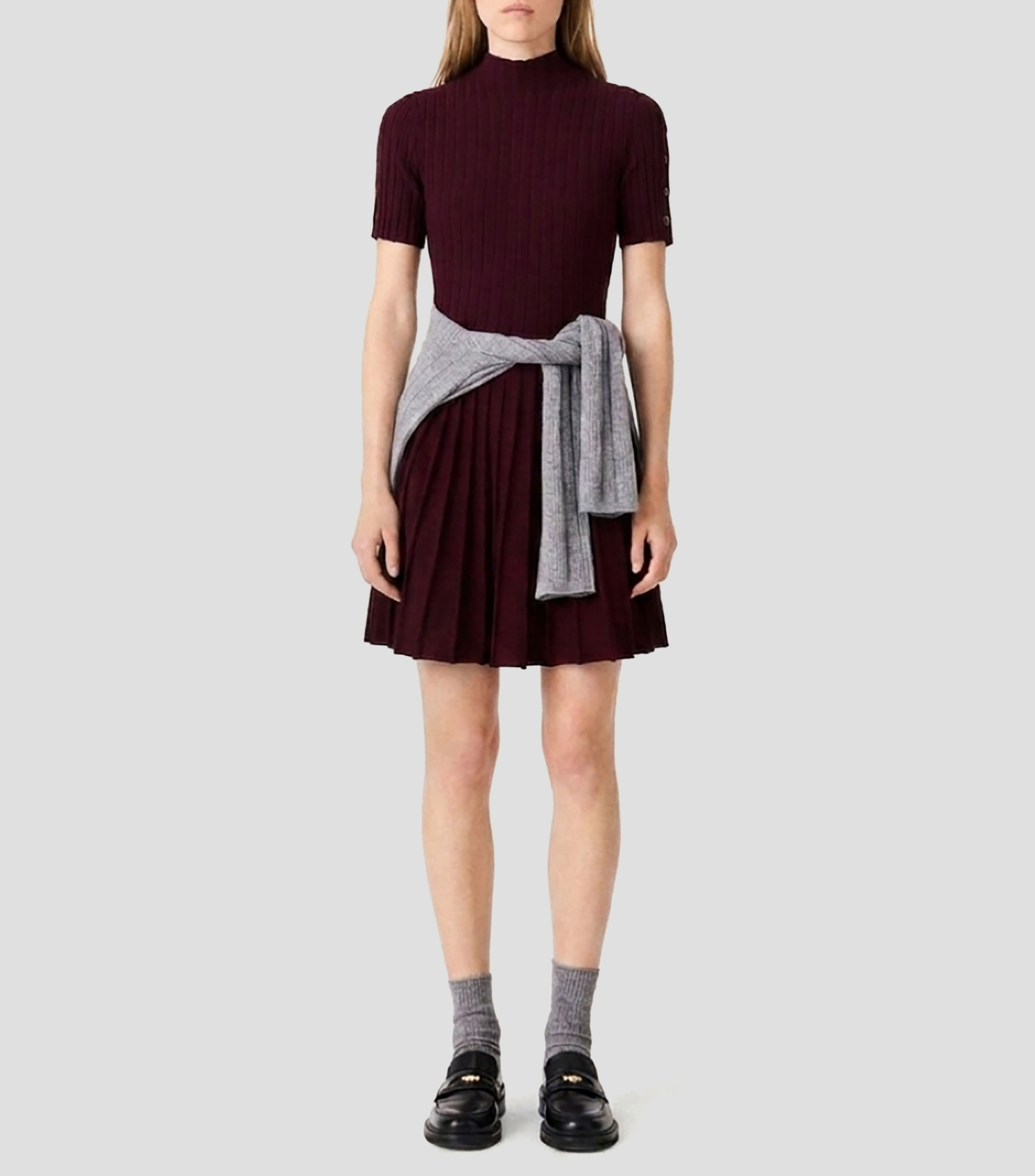 Vestido corto con diseño liso acanalado y falda plisada Mujer