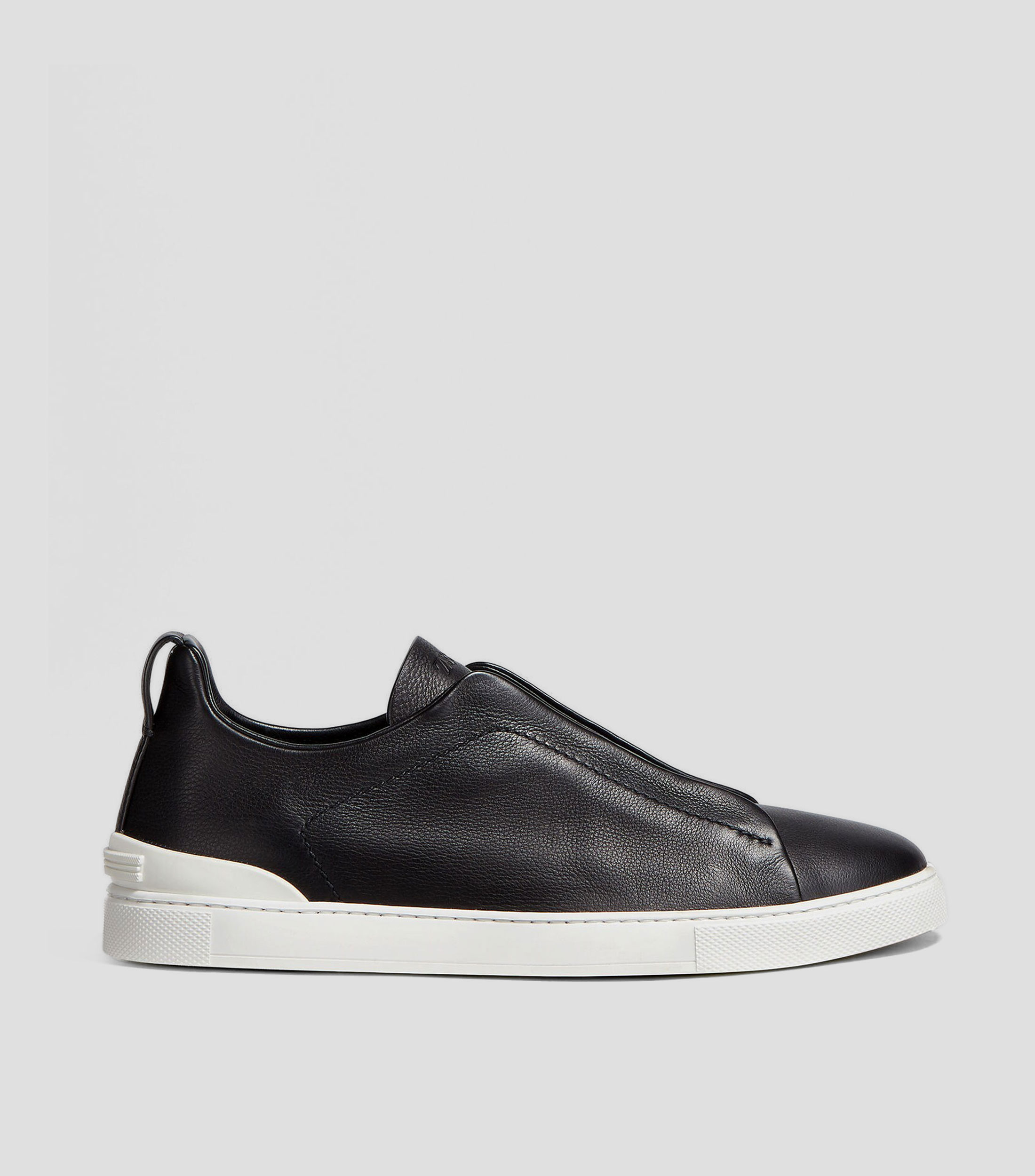 Tenis casuales Triple Stitch en piel Hombre