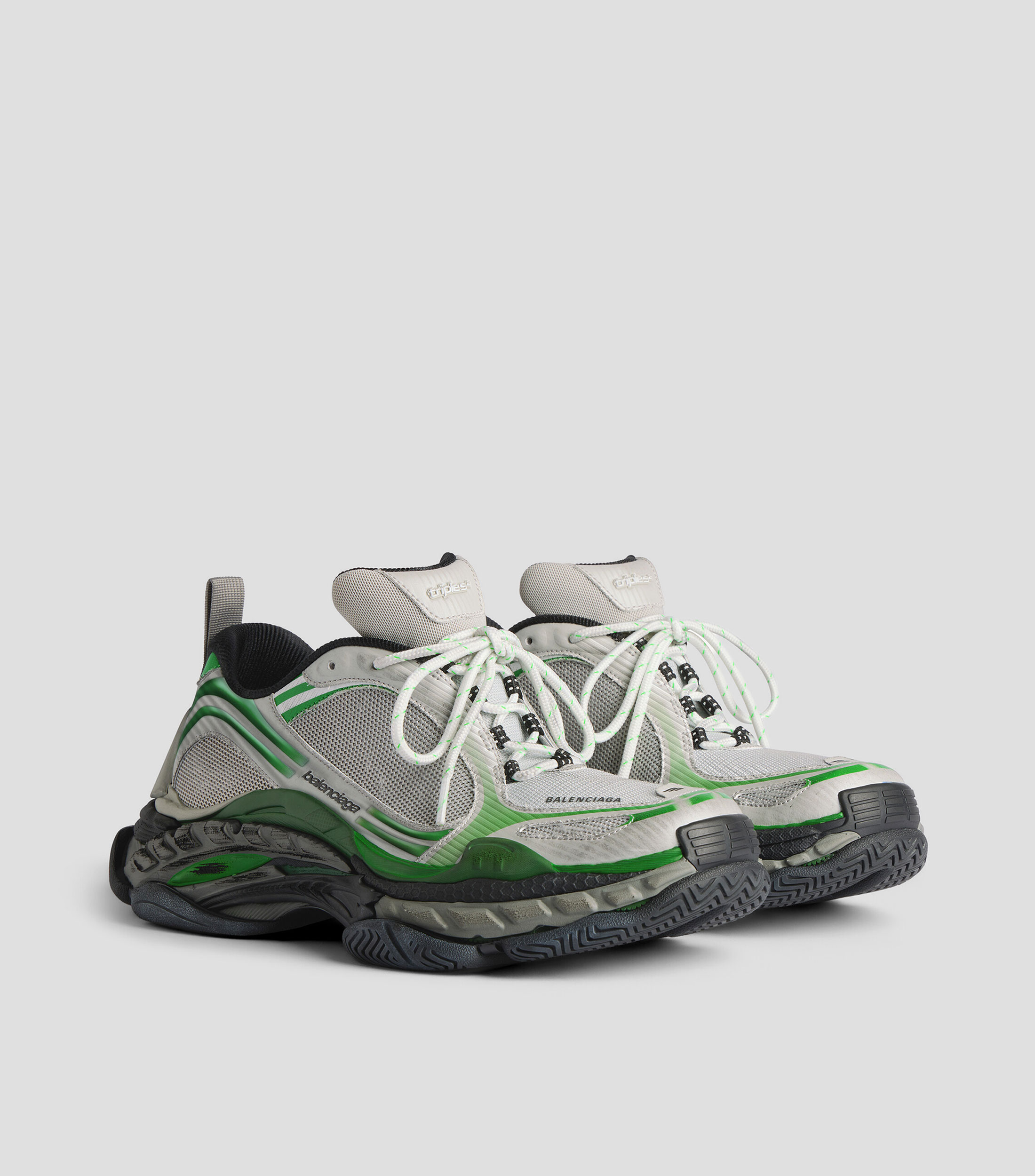 TENIS TRIPLE S2