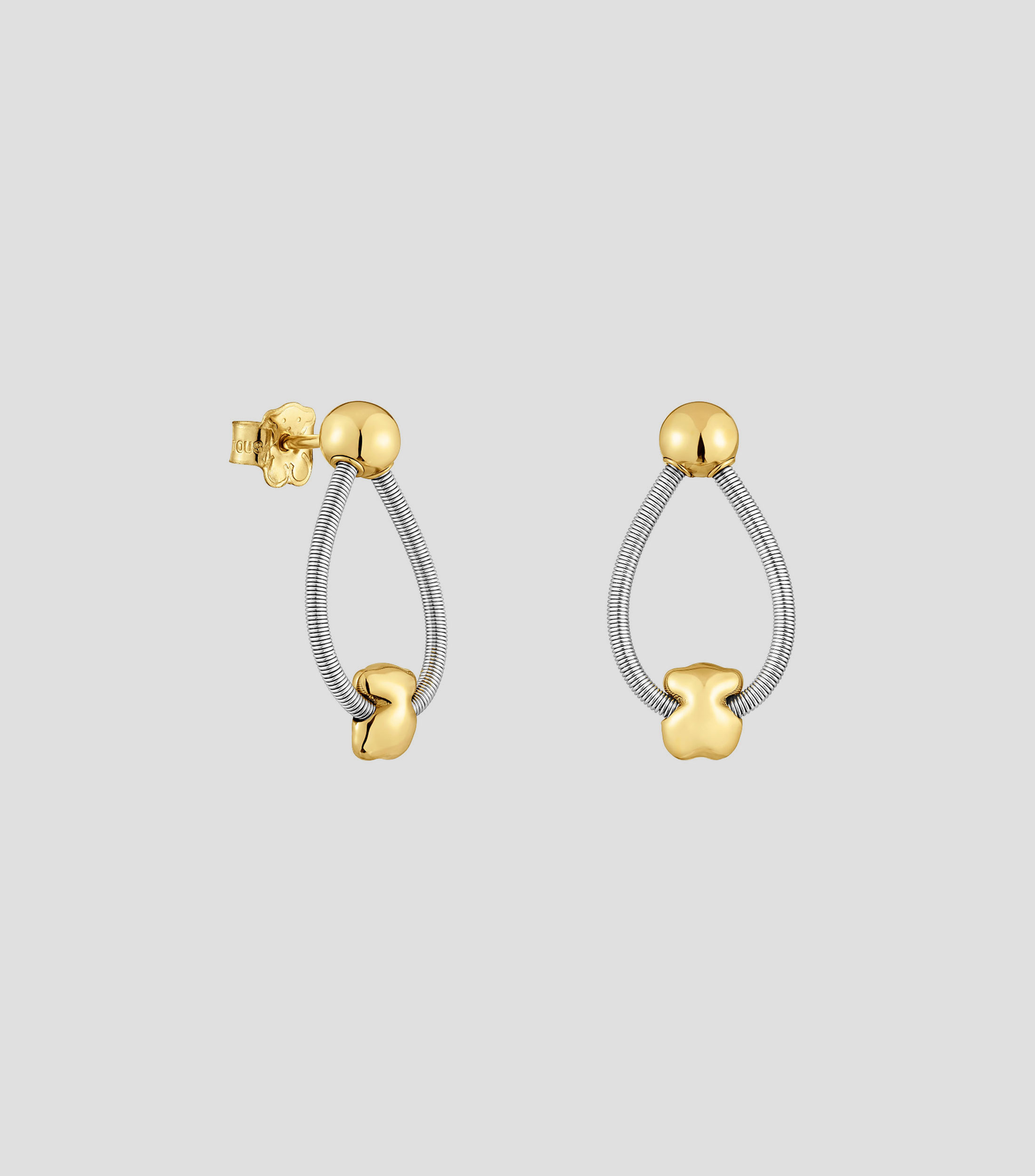 Aretes en Oro amarillo 18 kilates con un oso Mujer