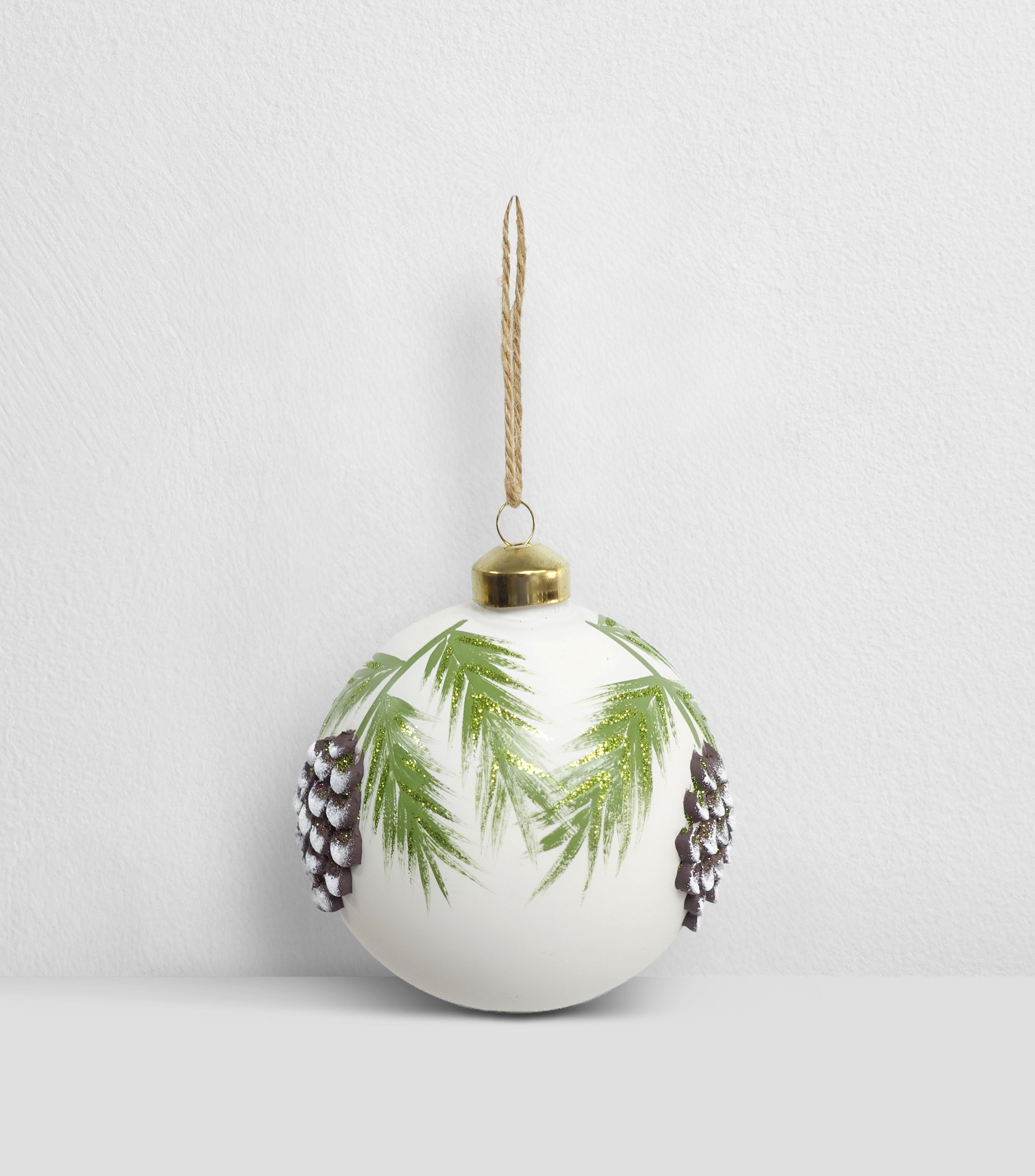 Figura Decorativa Esfera Piñas y Ramas en Vidrio