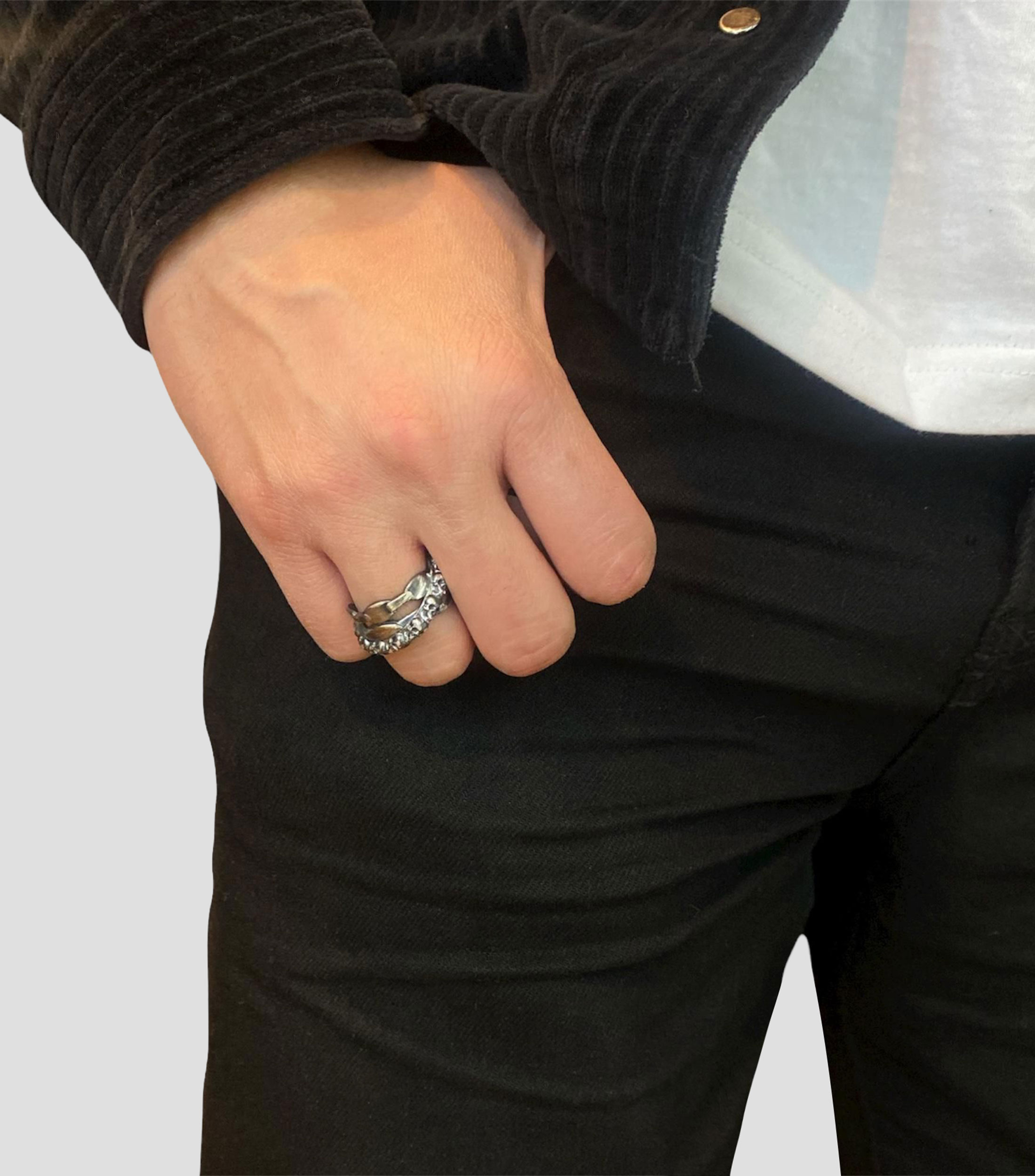 Anillo en plata .925 con calaveras Unisex