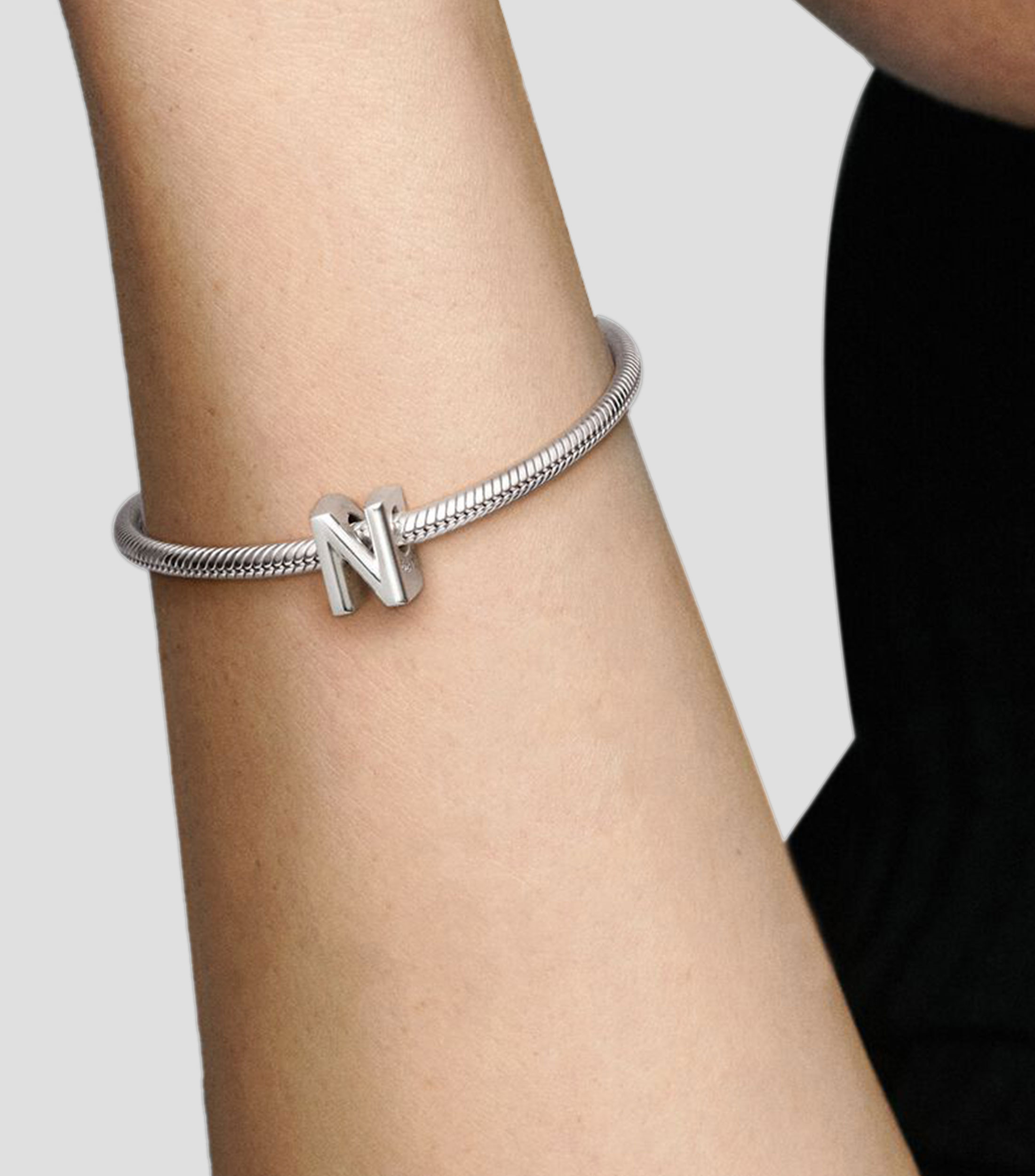 Charm letra quotNquot en plata .925 Mujer
