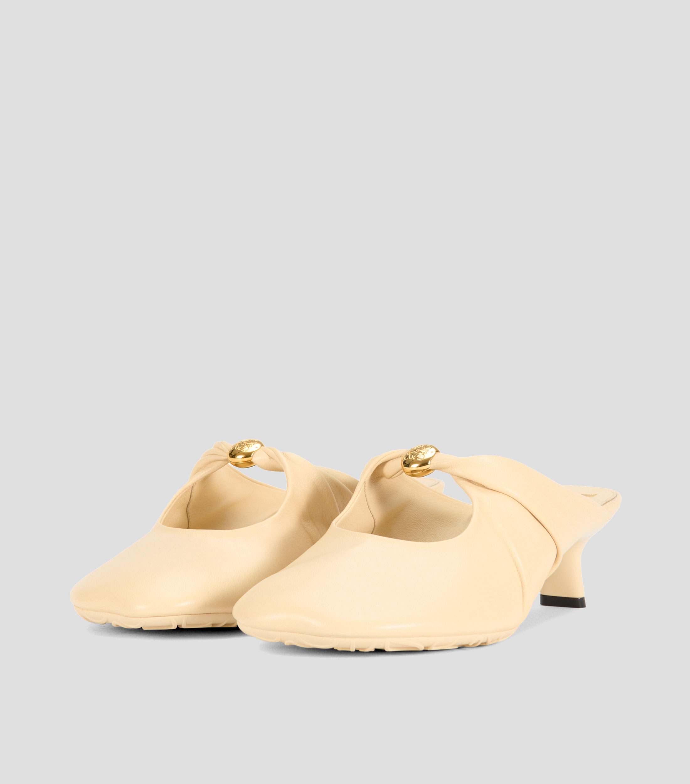 Mules en piel con tacón bajo ancho Mujer