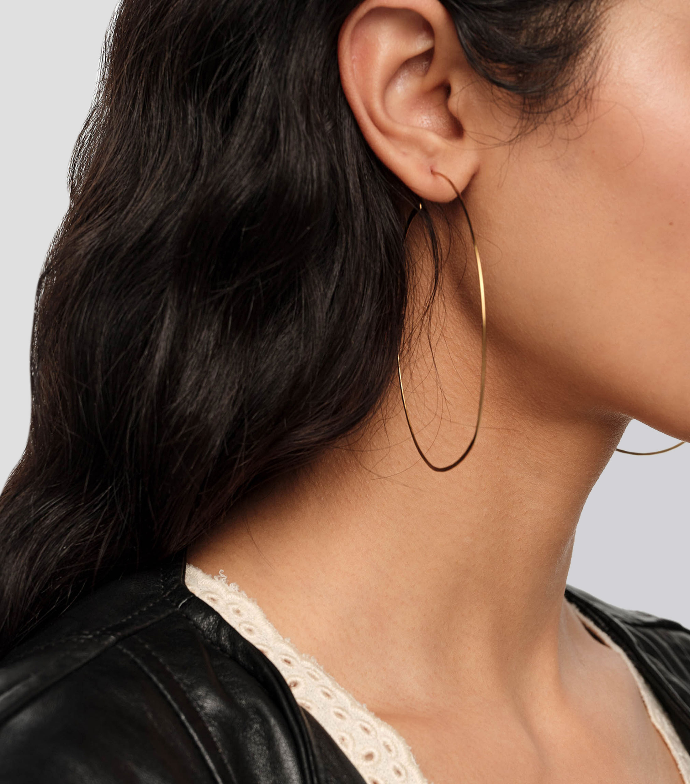 Pendientes aro grande textura dorado envejecido Mujer