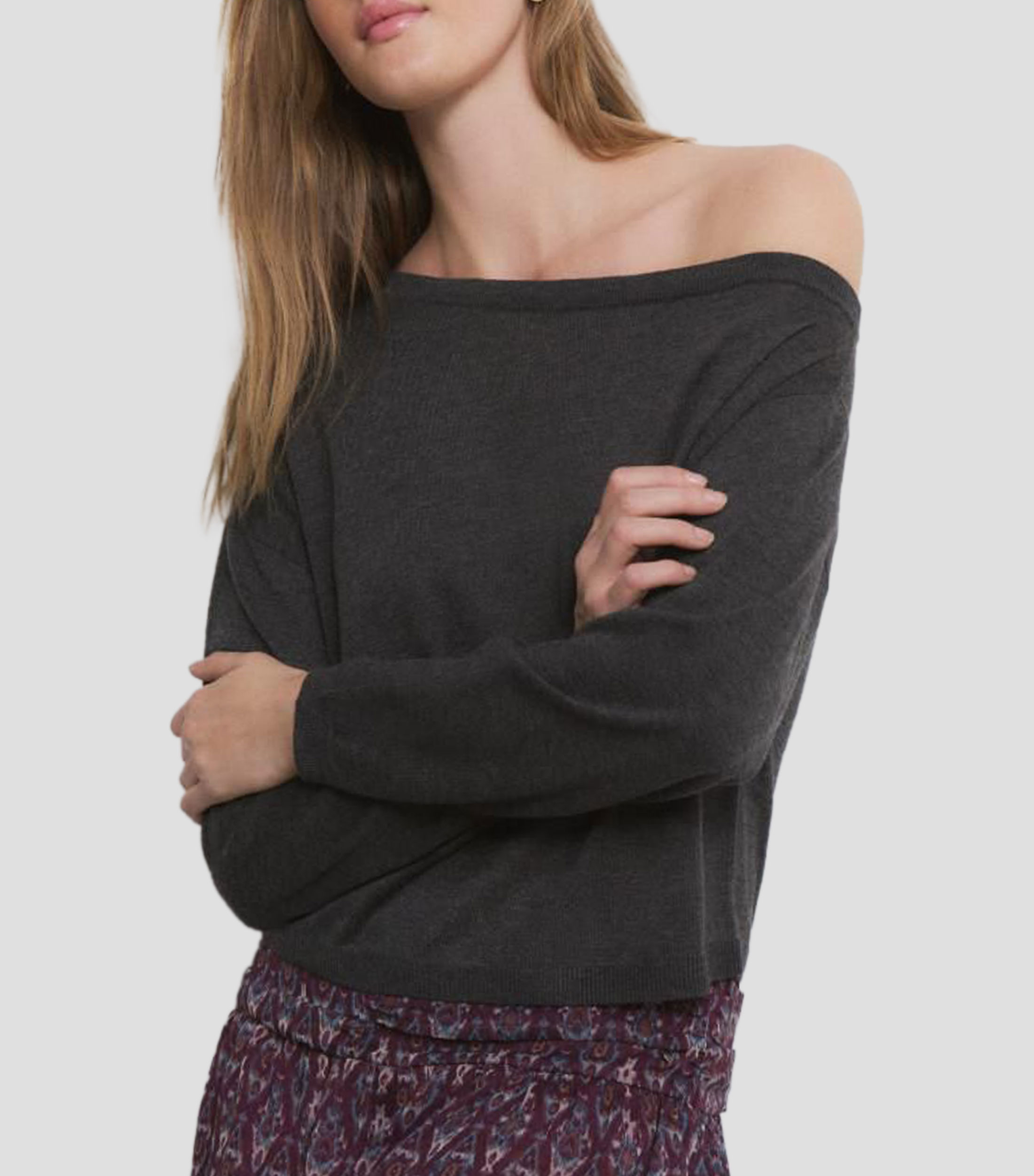 Suéter cuello asimétrico Mujer