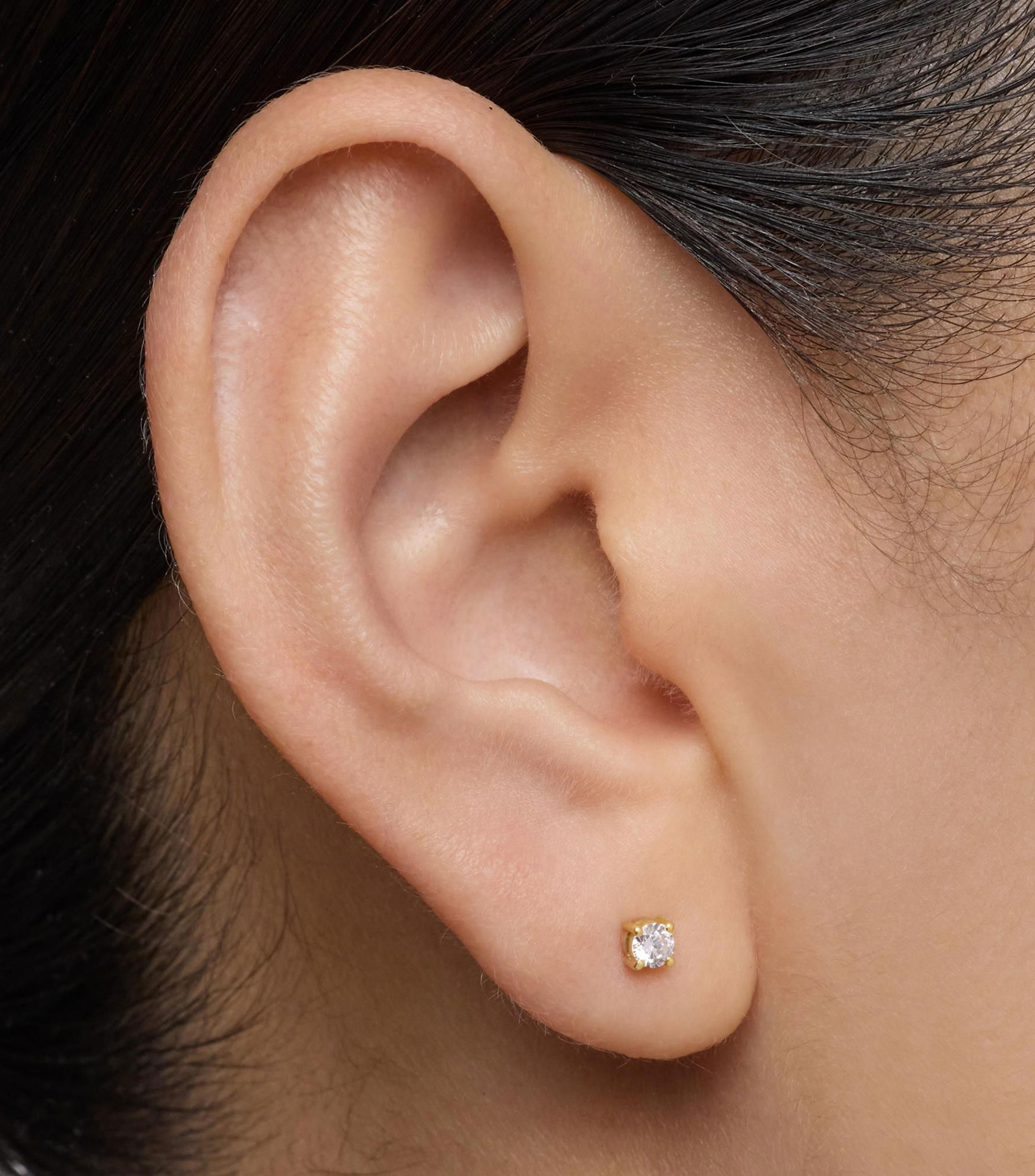 Arete individual en Oro amarillo de 14 Kilates y diamante Mujer