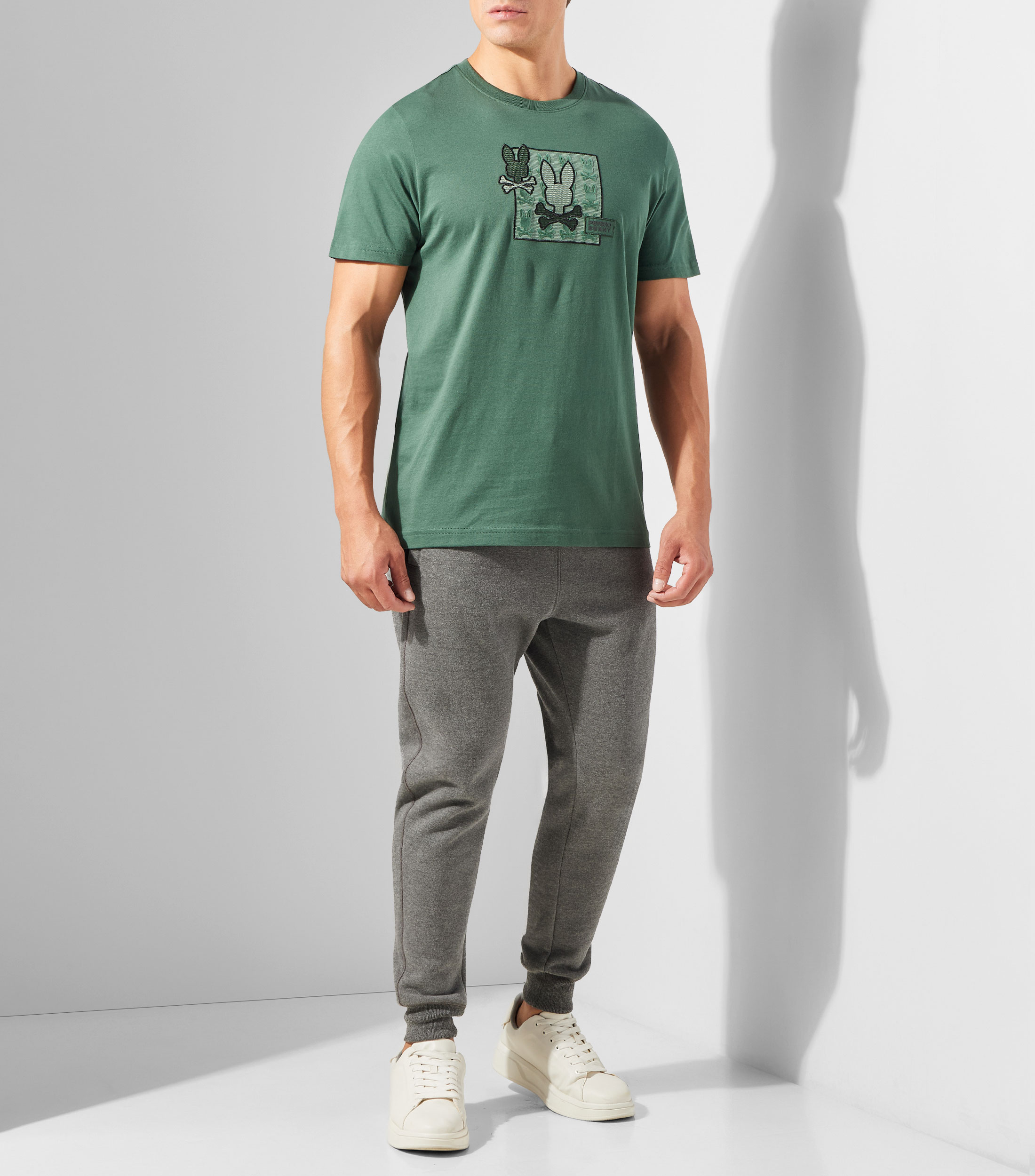 Playera cuello redondo manga corta estampada Hombre