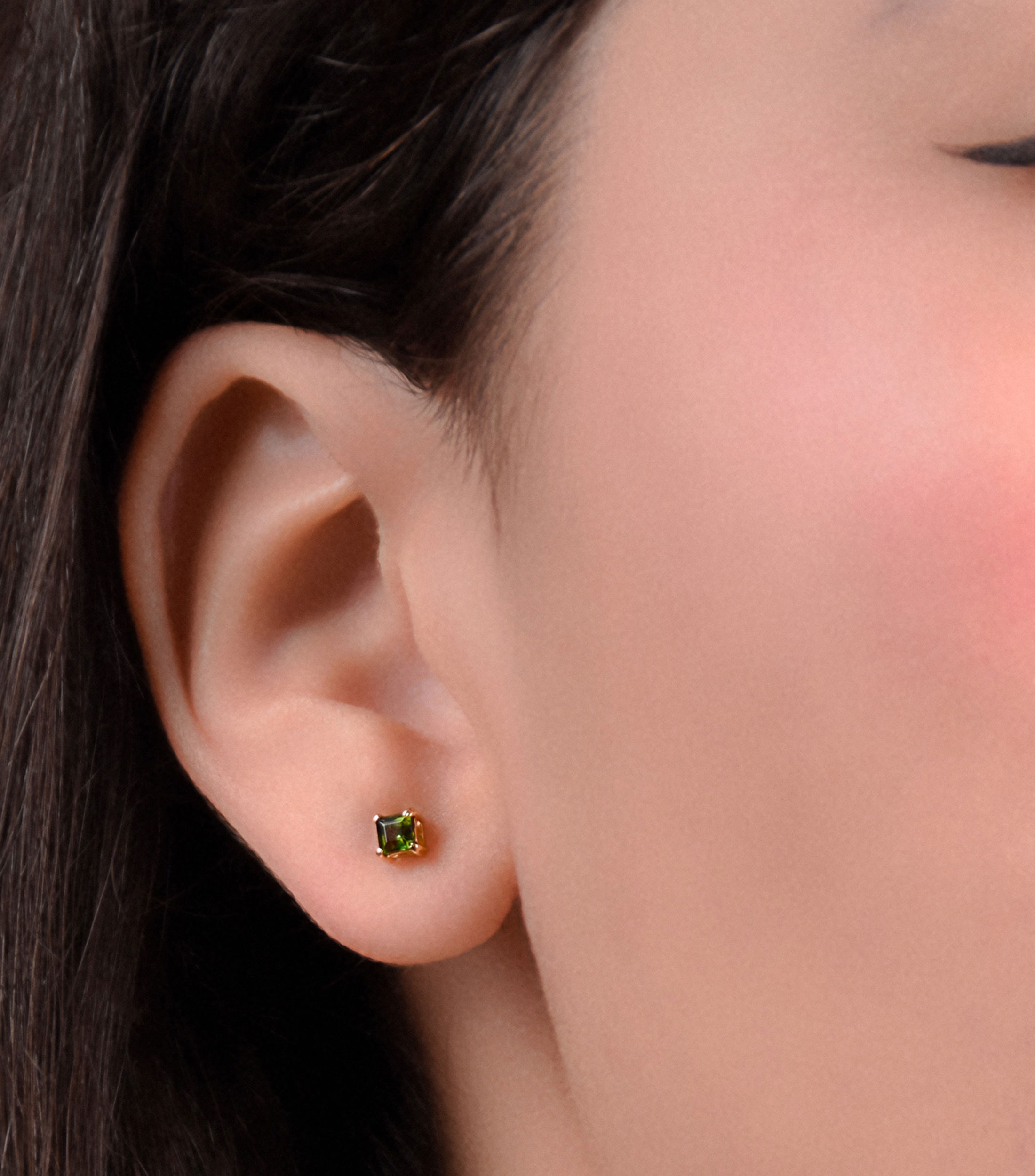 Broqueles en Oro amarillo de 18 Kilates con Turmalina Verde Mujer
