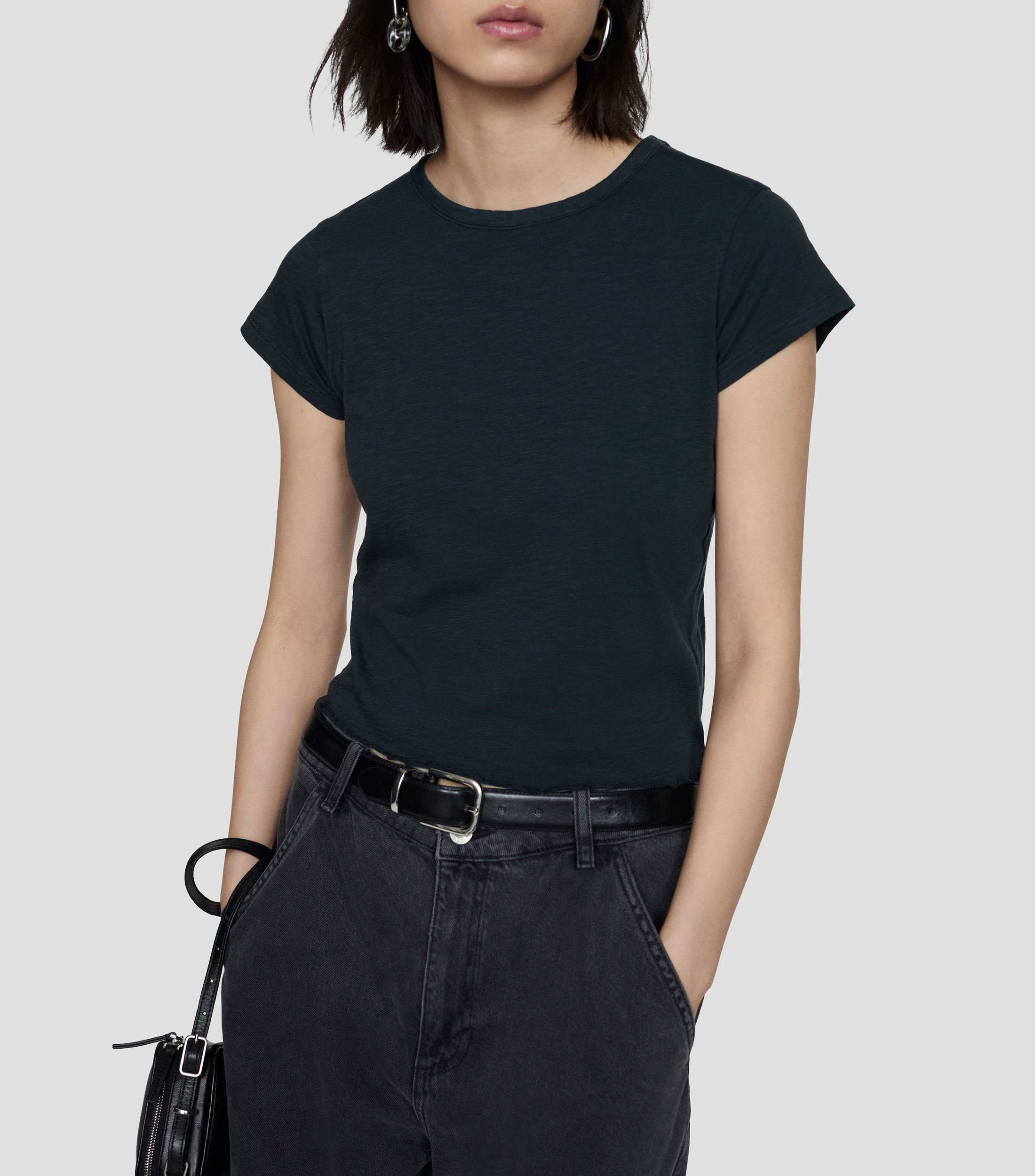 Playera crop top cuello redondo manga corta Mujer