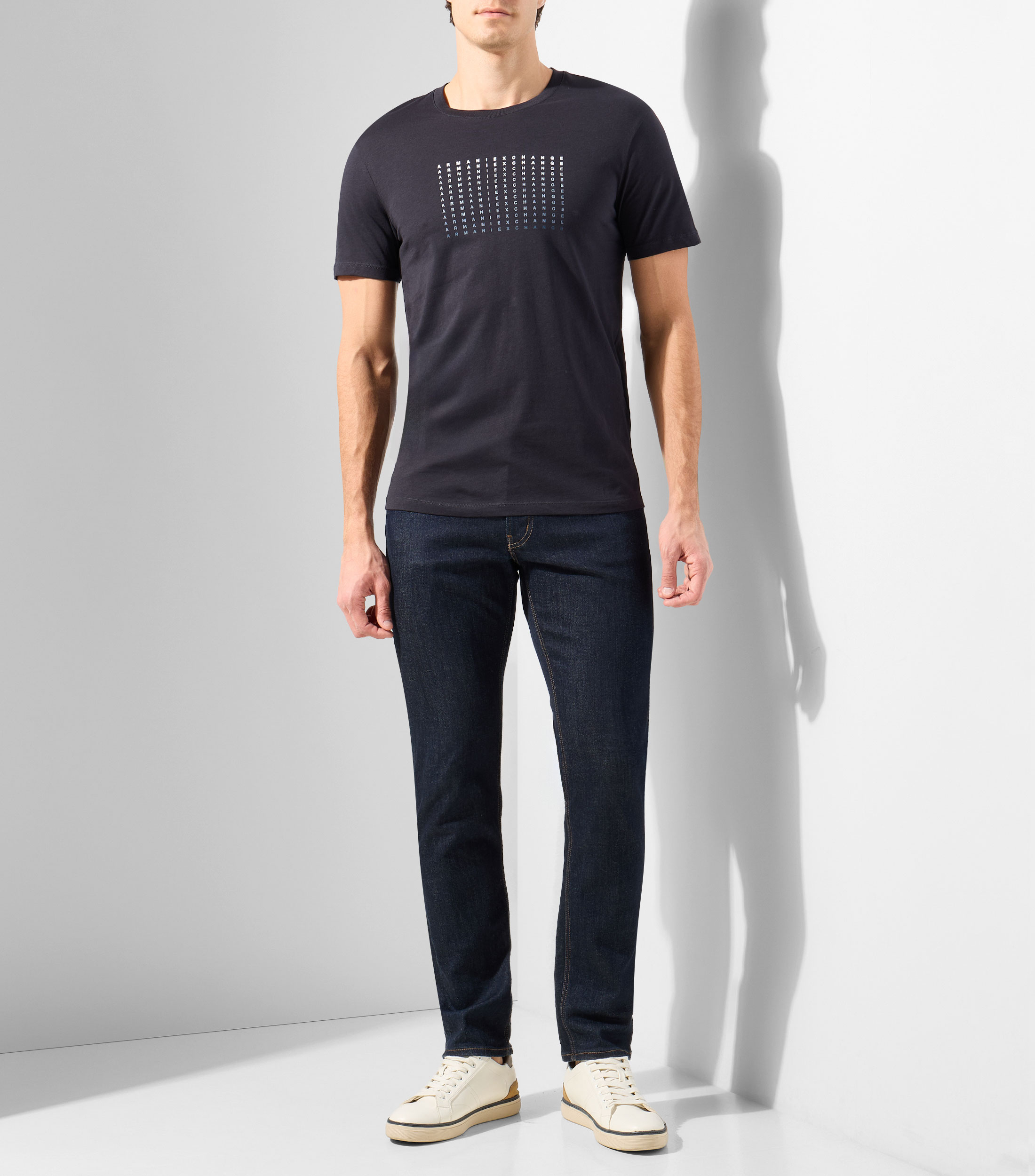 Playera cuello redondo manga corta estampada Hombre