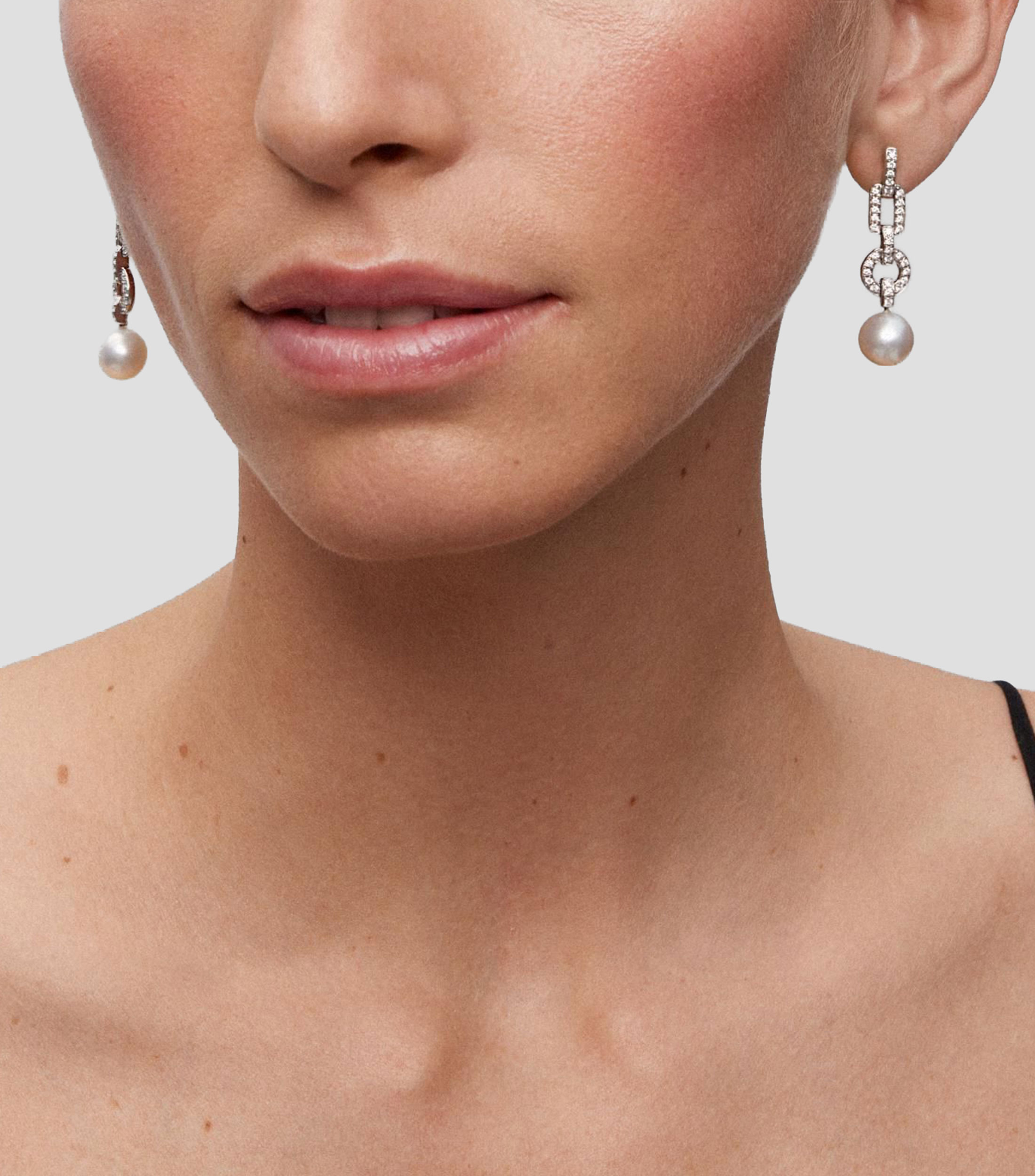 Aretes en Oro blanco de 18 Kilates con perlas y diamantes Mujer