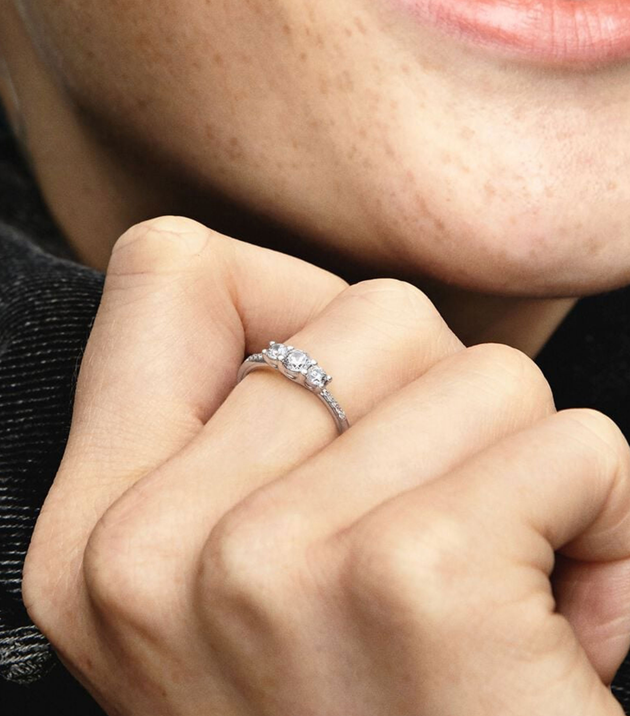 Anillo en plata con trío de zirconias Mujer Talla: 54