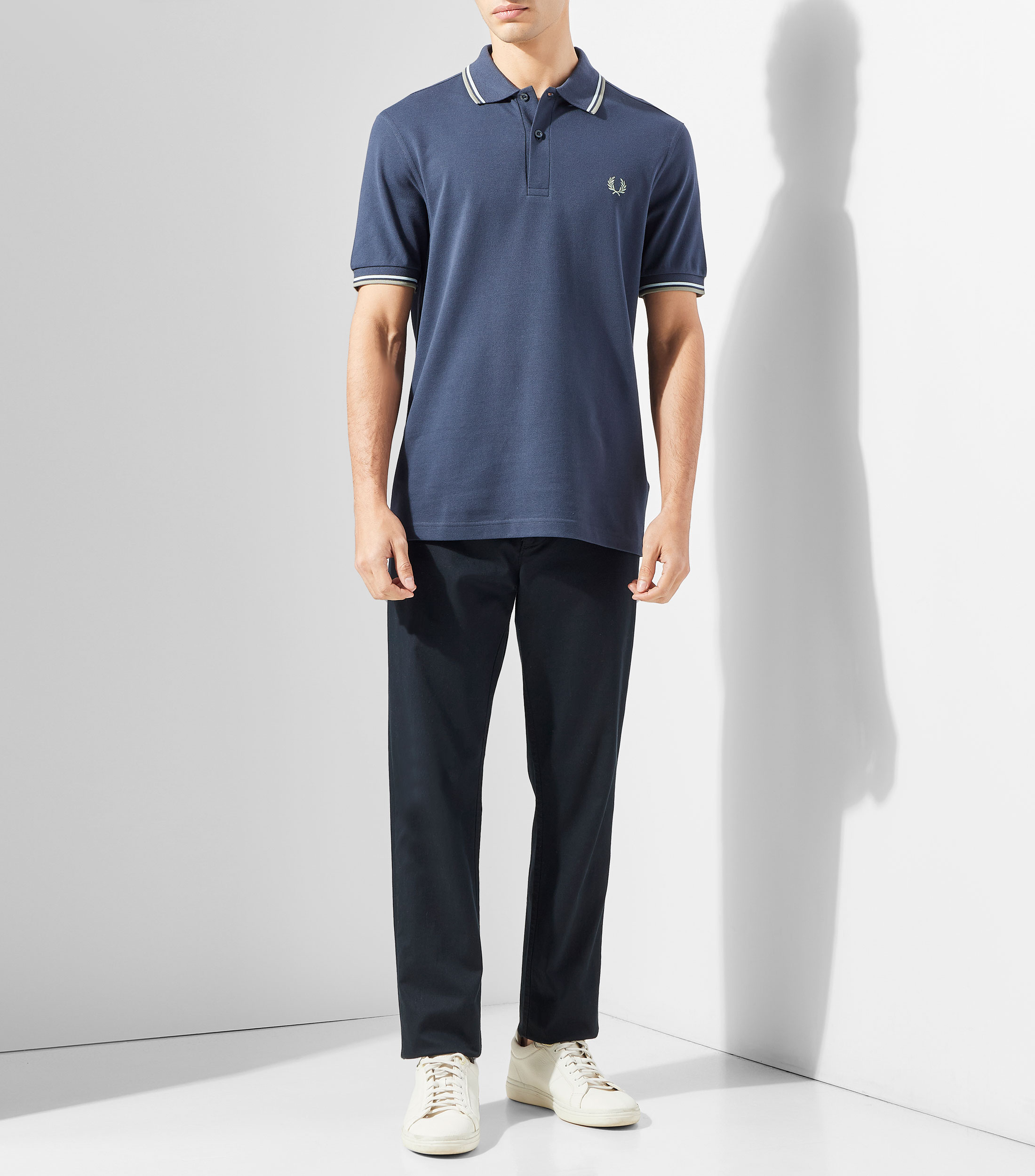 Playera tipo polo manga corta lisa Hombre