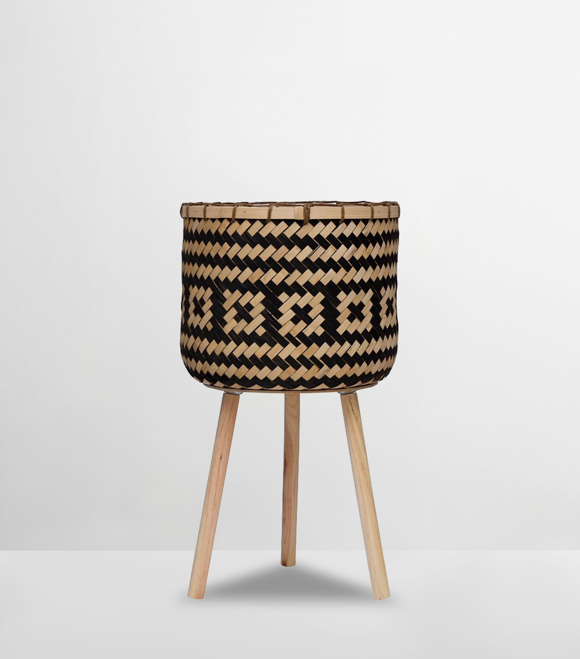 Maceta en bambú tejido