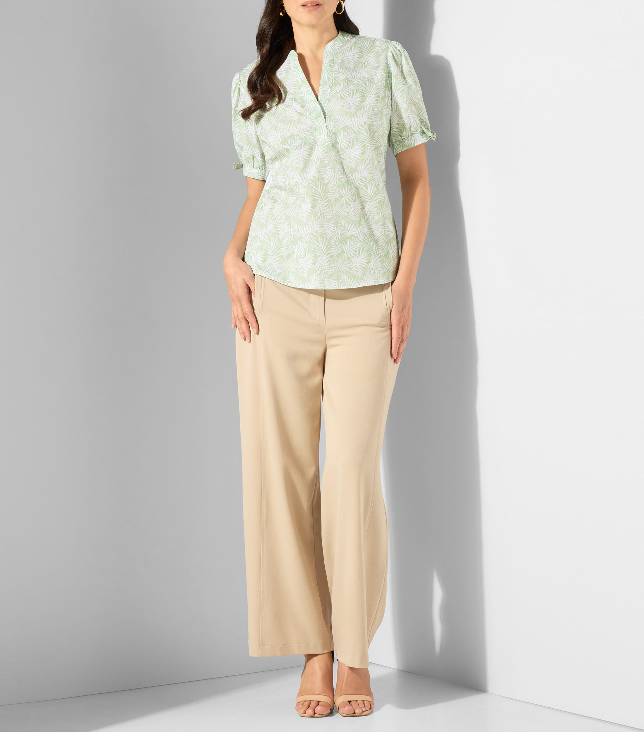 Blusa estampada con manga corta Mujer