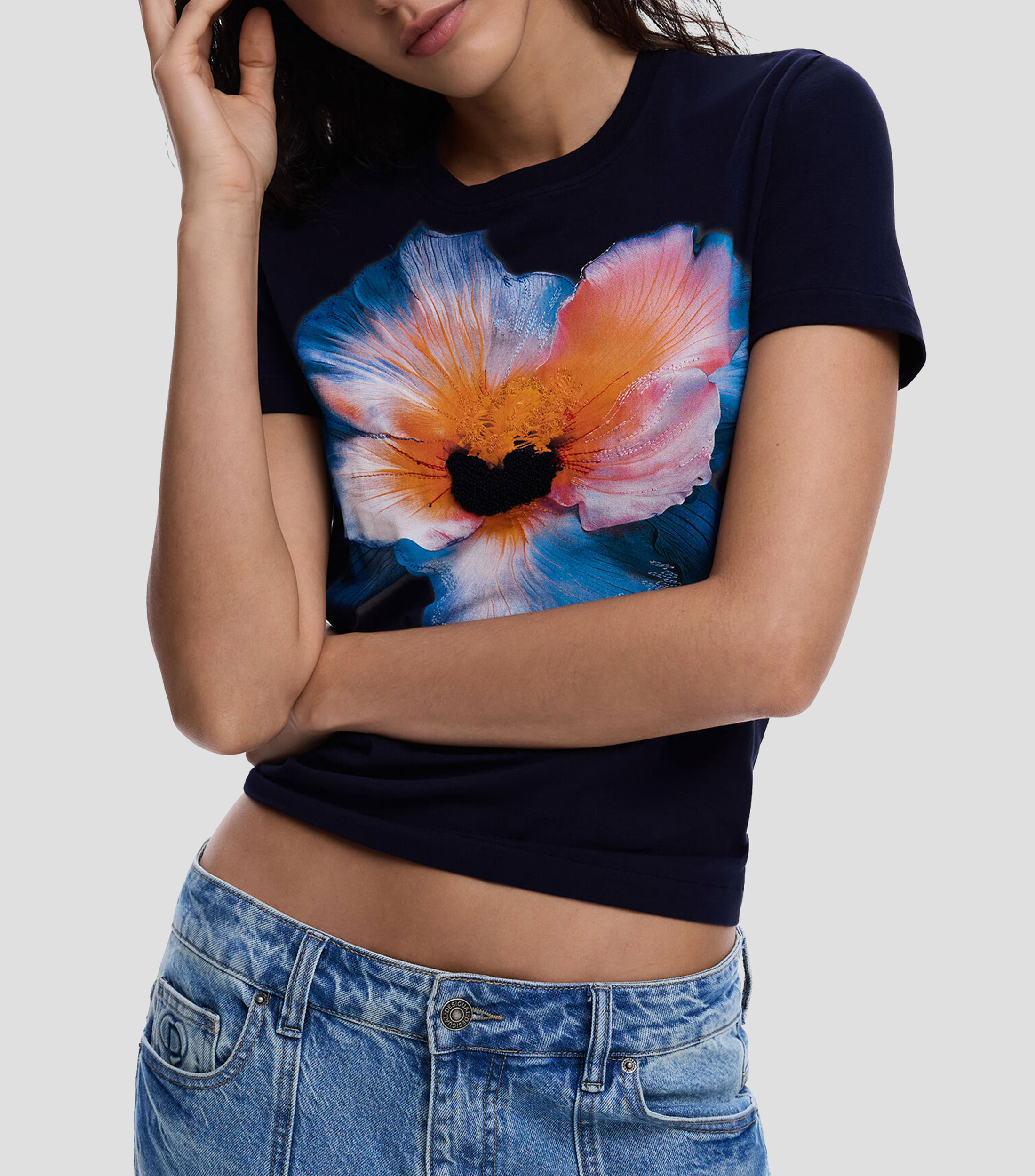 Playera cuello redondo manga corta estampada Mujer