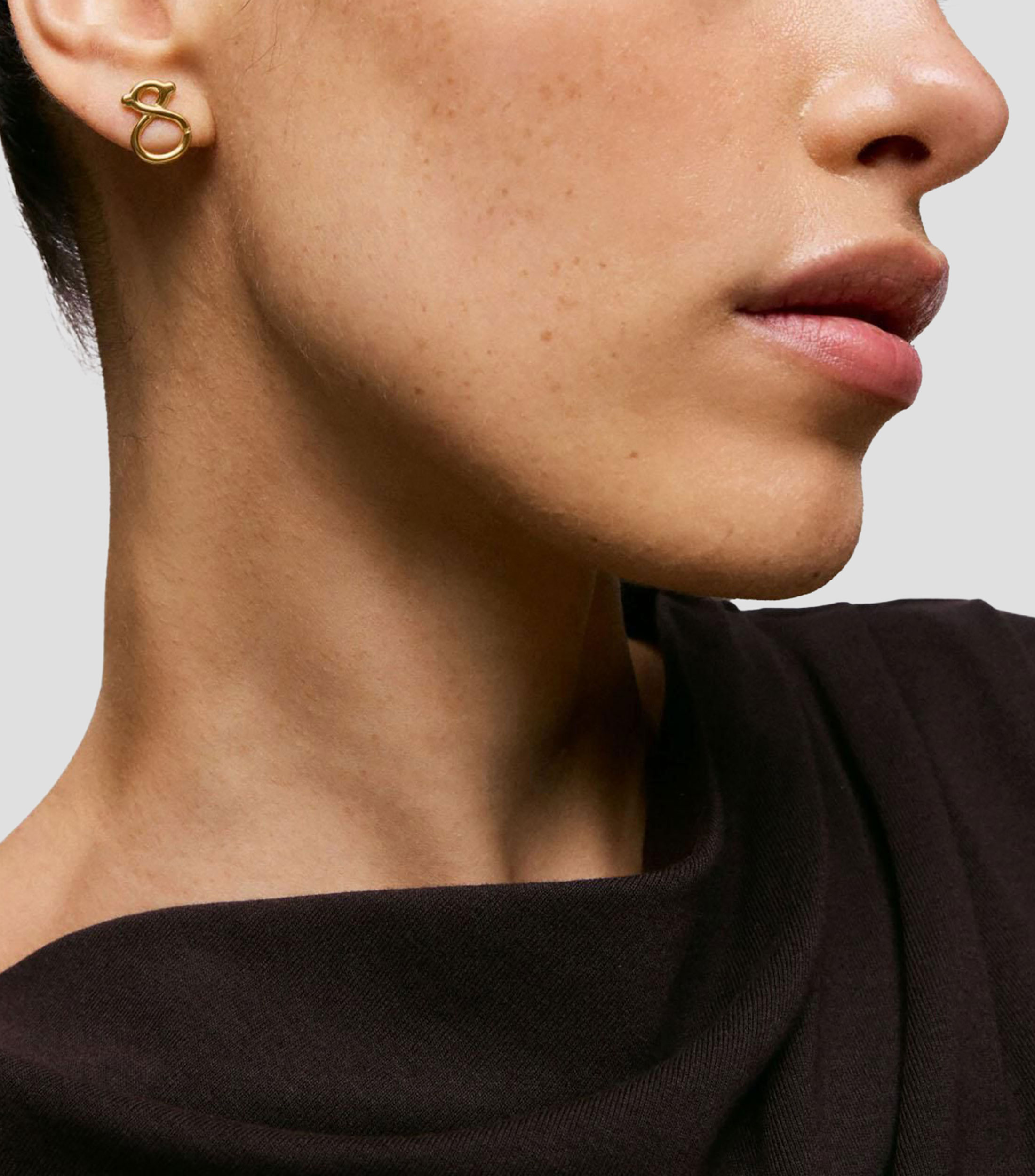 Aretes en Oro amarillo de 9 Kilates Infinity Mujer