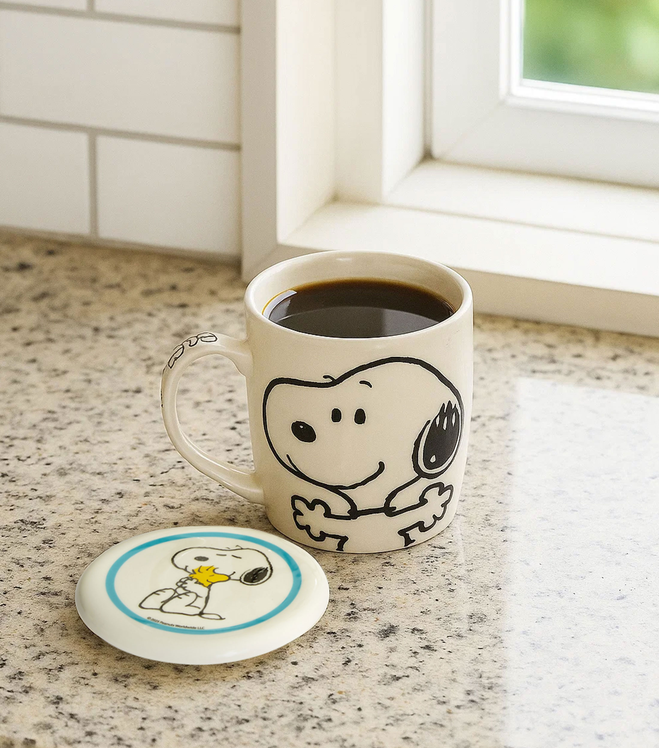 Tarro con tapa Snoopy multicolor esmaltado