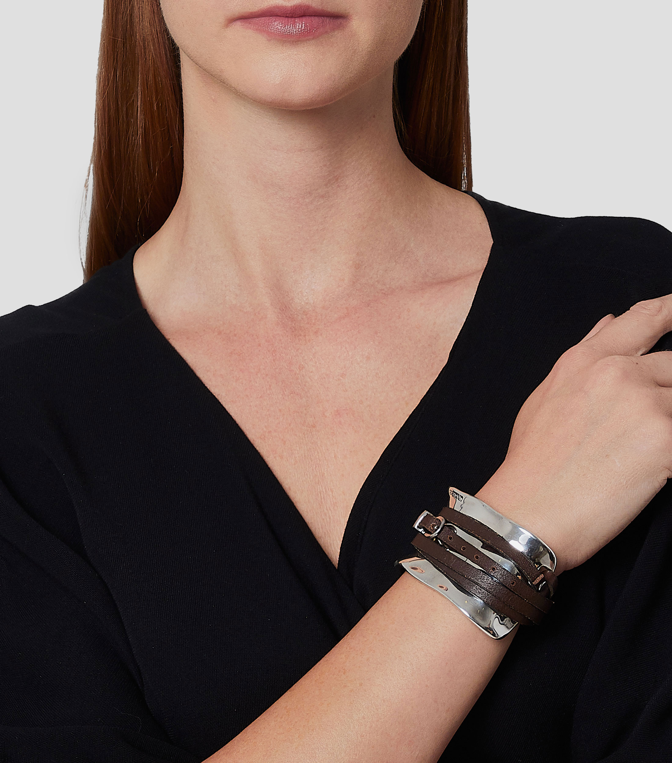 Pulsera en plata con cuero Mujer