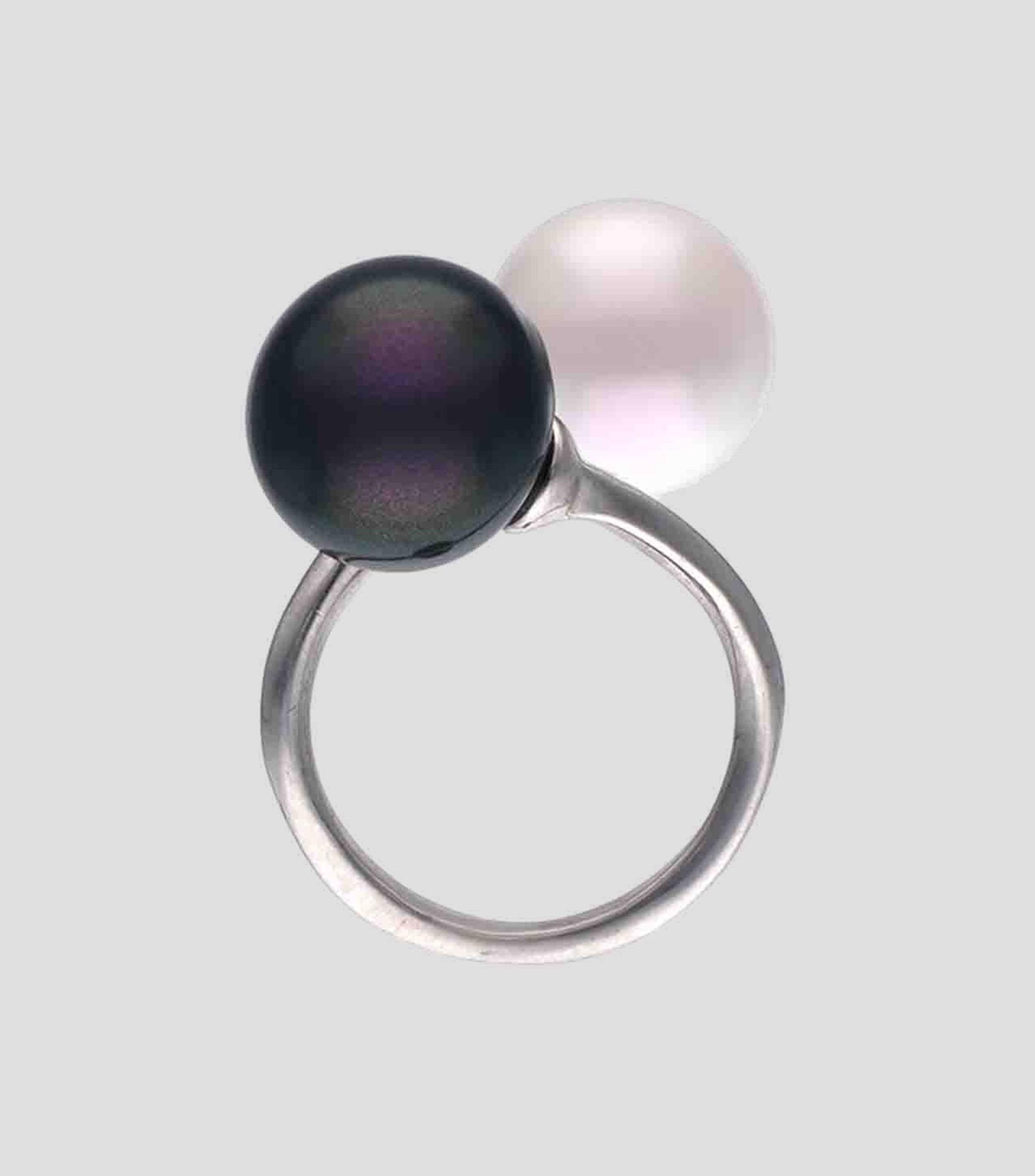 Anillo en plata con perlas Mujer