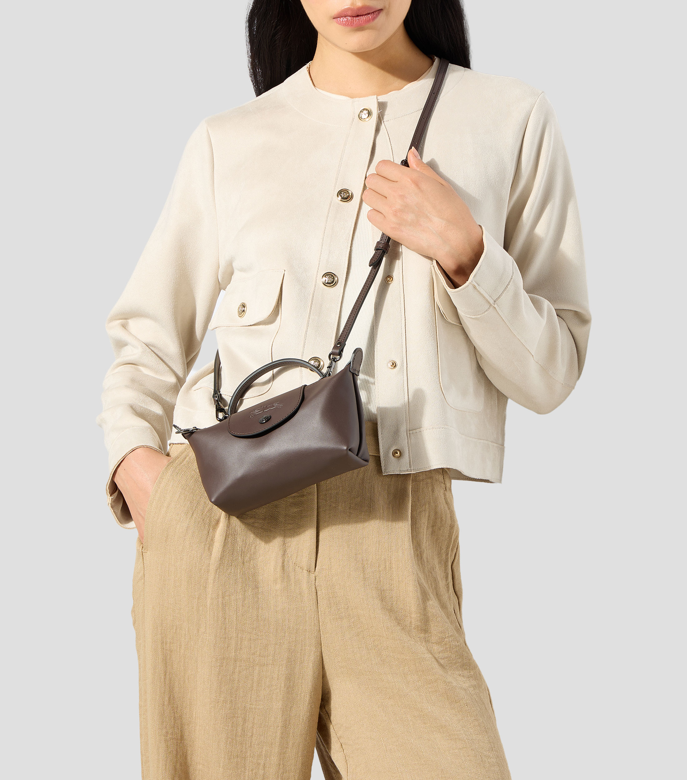 Bolsa Pouch cuero de ternera lisa Mujer