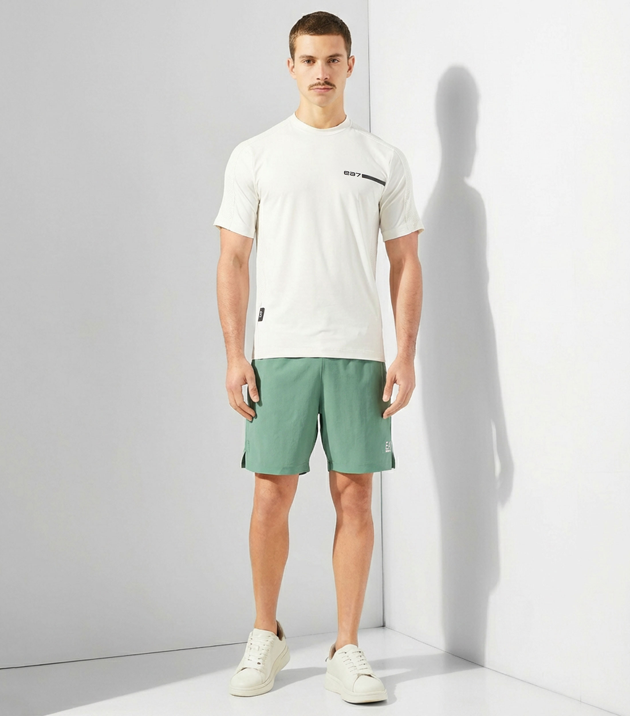 Playera cuello redondo manga corta con estampado Hombre