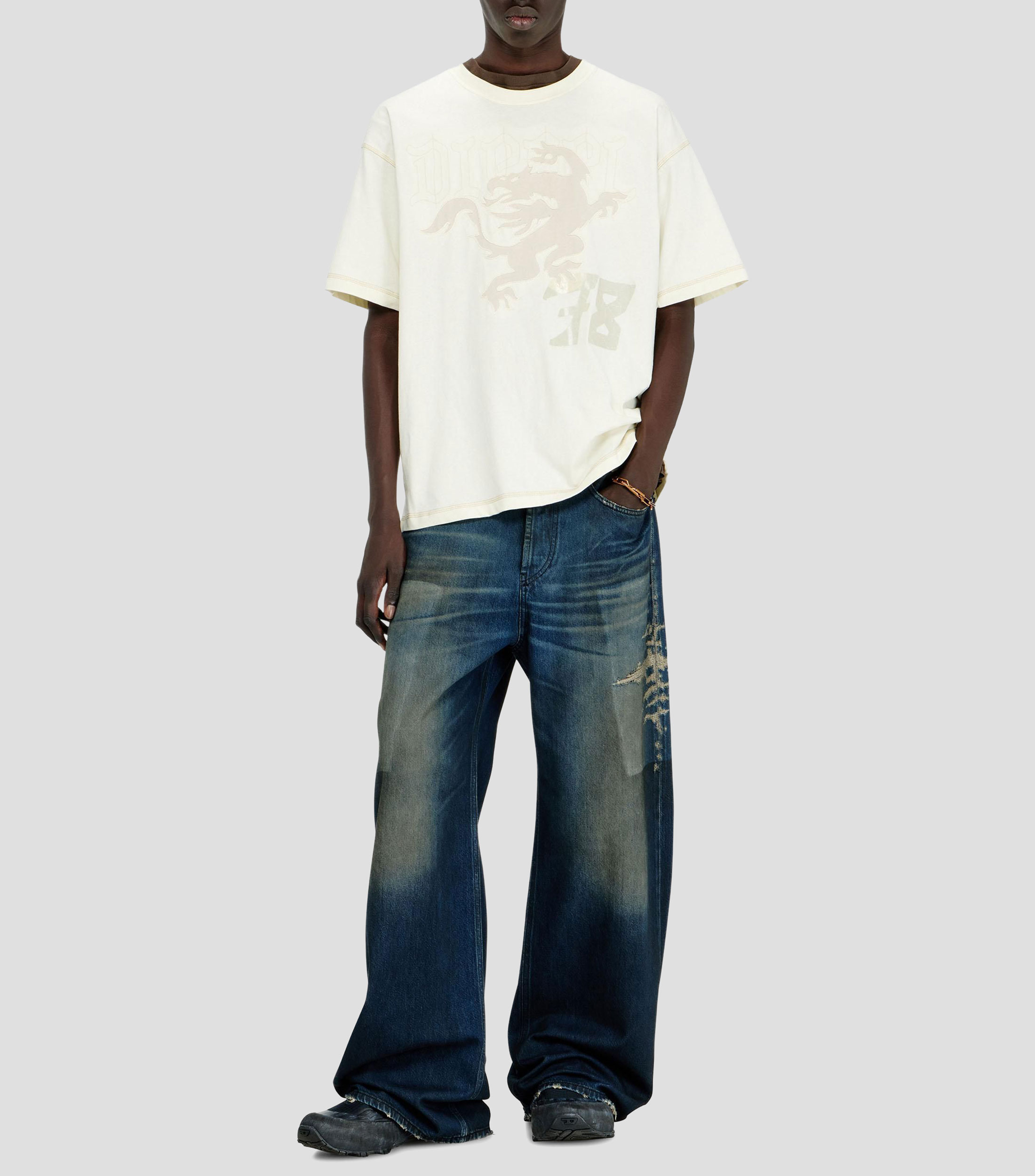 Playera cuello redondo manga corta estampada Hombre