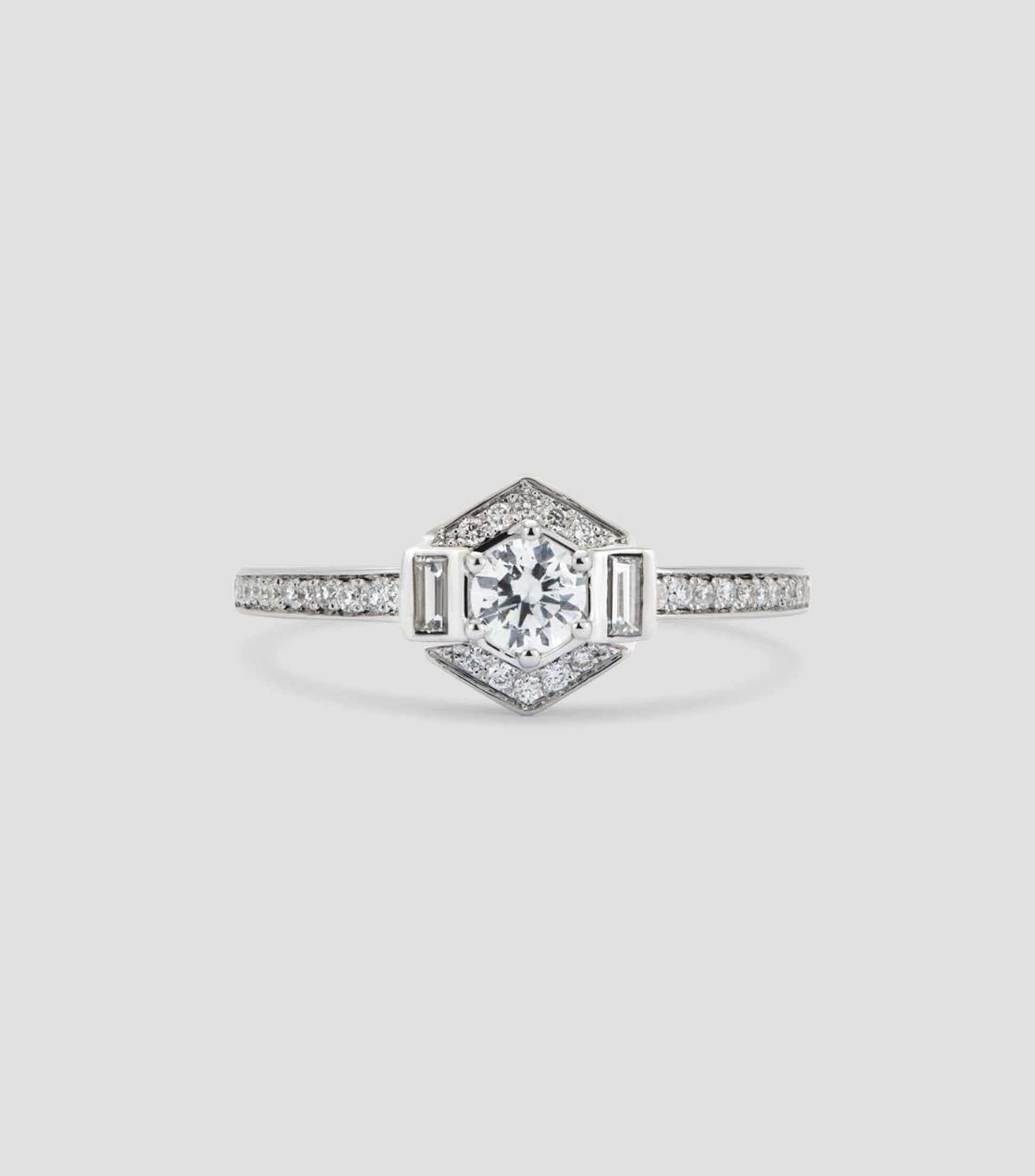 Anillo en oro blanco 18 Kilates con diamantes Mujer