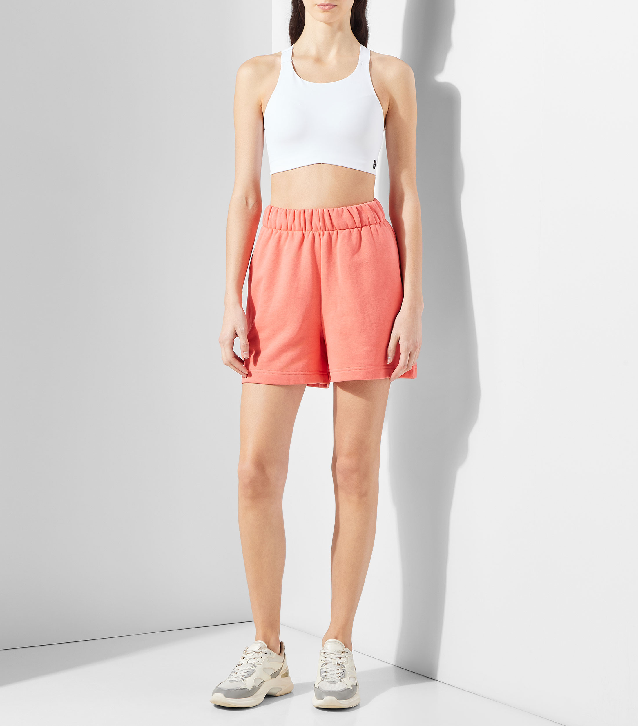 Short para entrenamiento liso Mujer