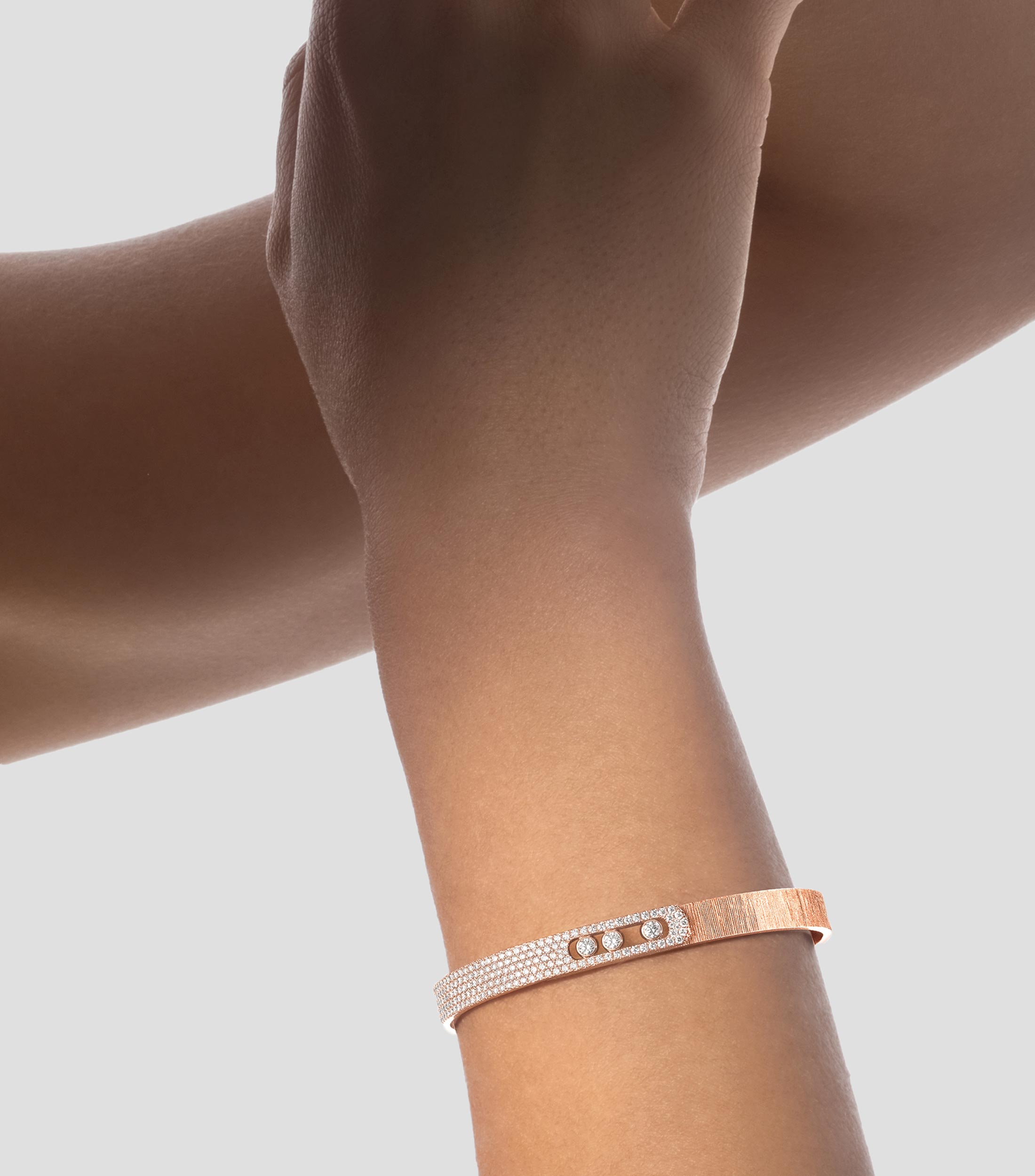 Brazalete en oro rosa con diamantes Move Noa Ciselé Mujer