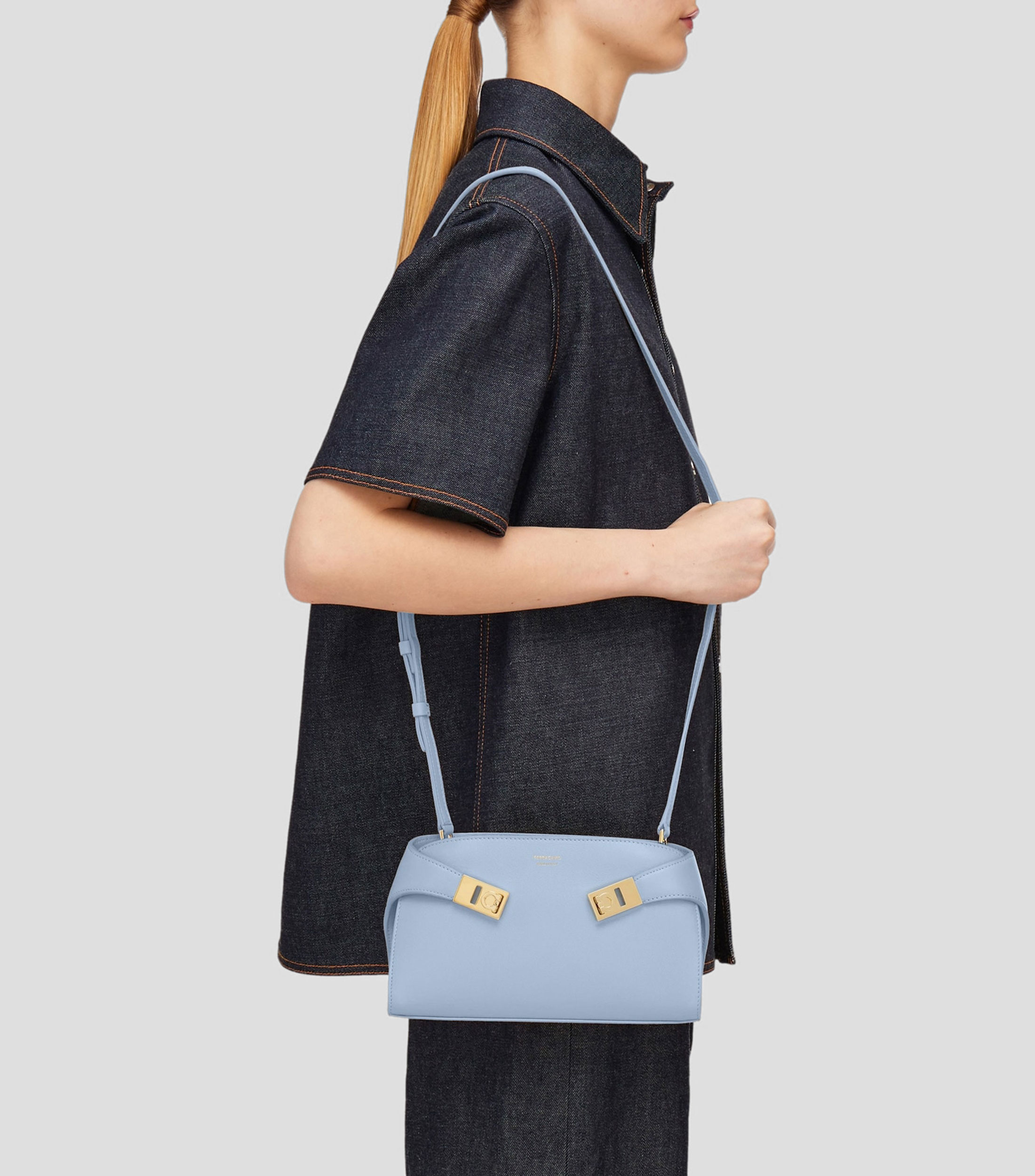 Bolsa Crossbody en Piel Mini Hug Mujer