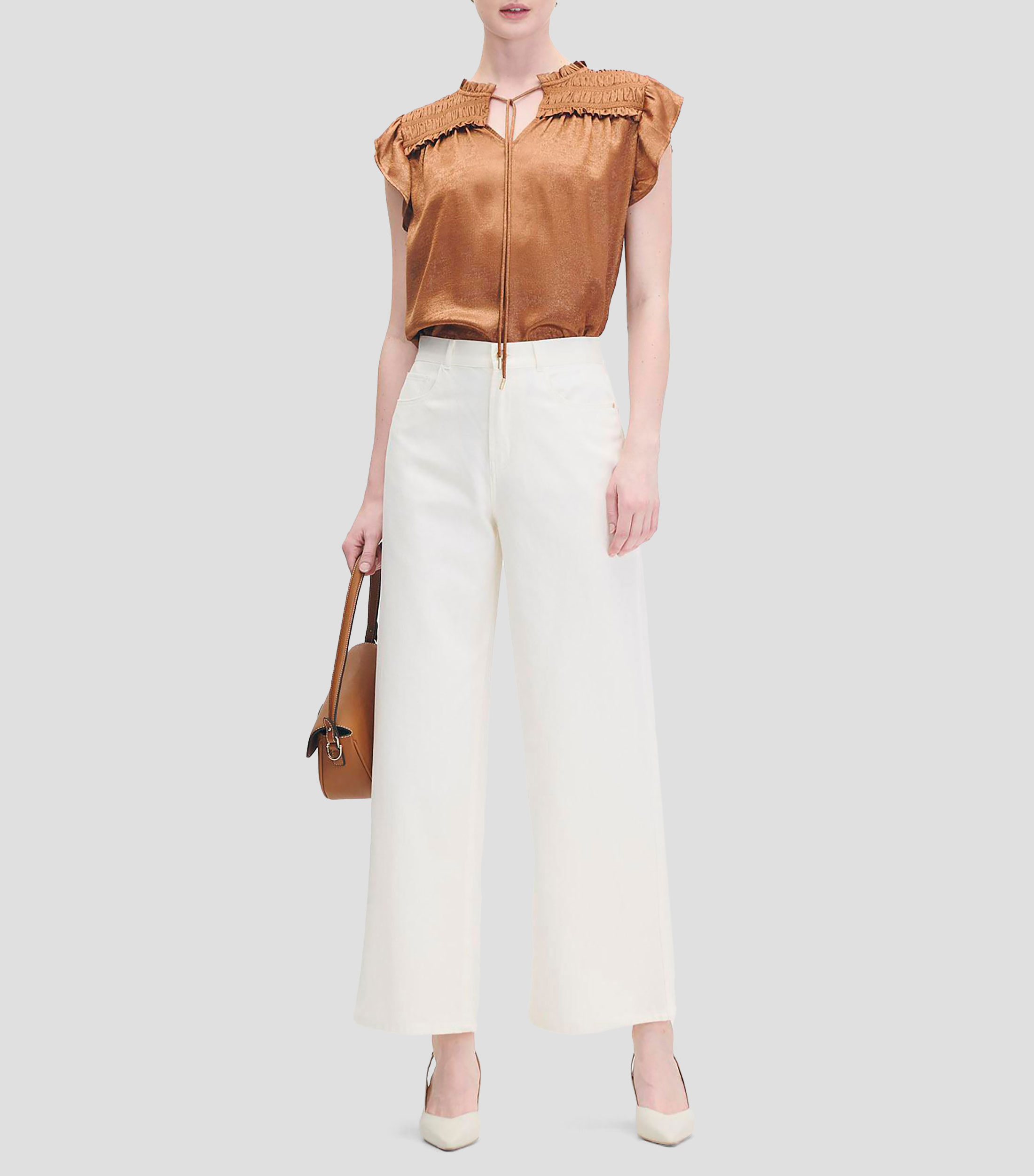 Blusa de Satín con Lúrex Canela Detalle Enresortado con Escarolas Mujer
