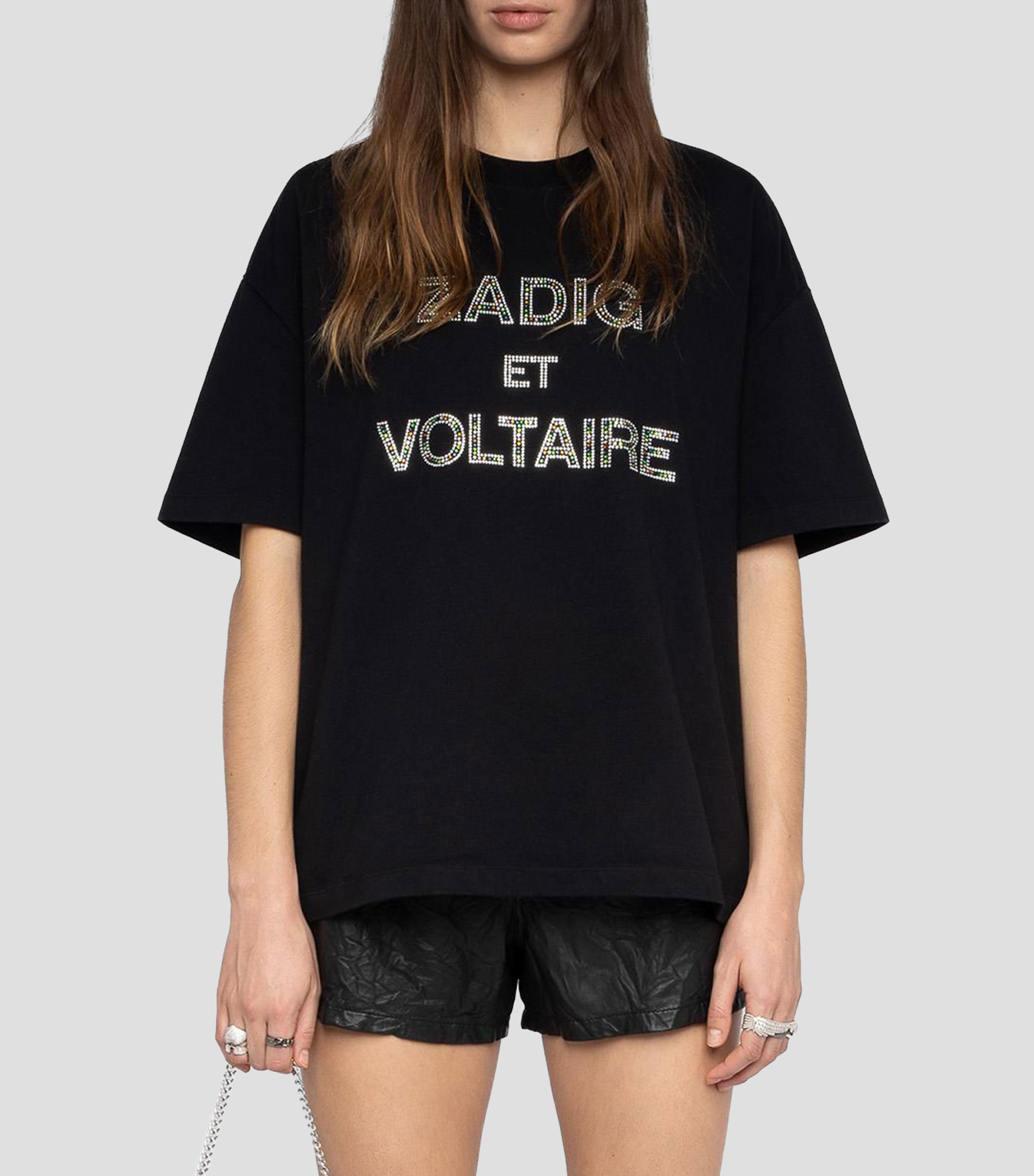 Playera de cuello redondo con manga corta y pedrería Mujer