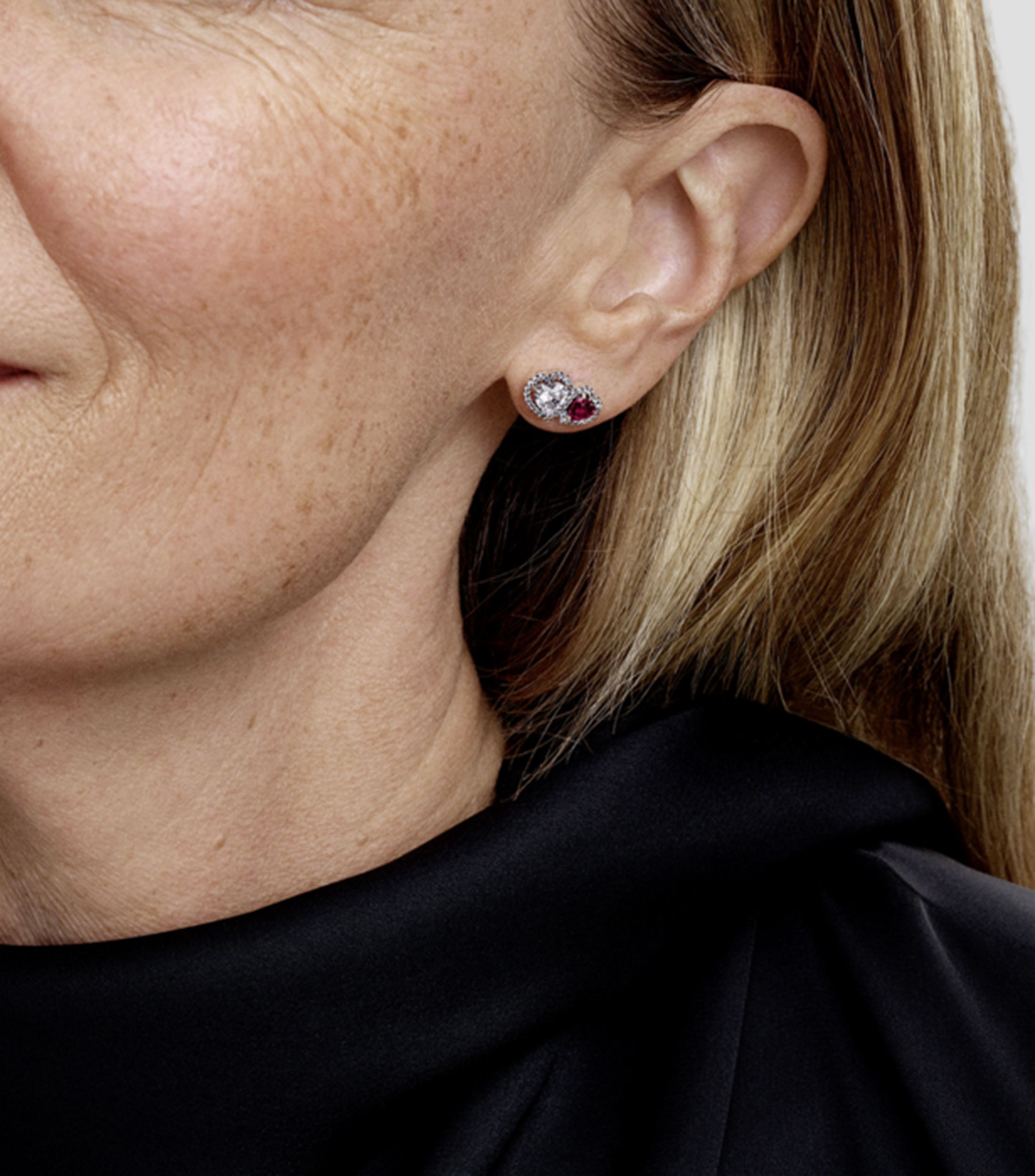 Aretes Halo Hearts Stud en plata .925 Mujer