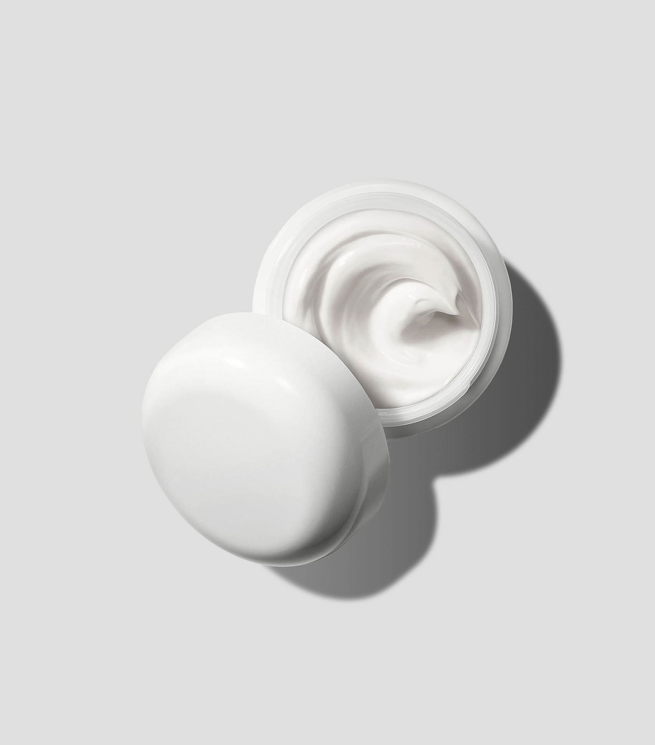Crema hidratante antiedad Creme de la Mer, ideal para las pieles mas secas, 100 ml